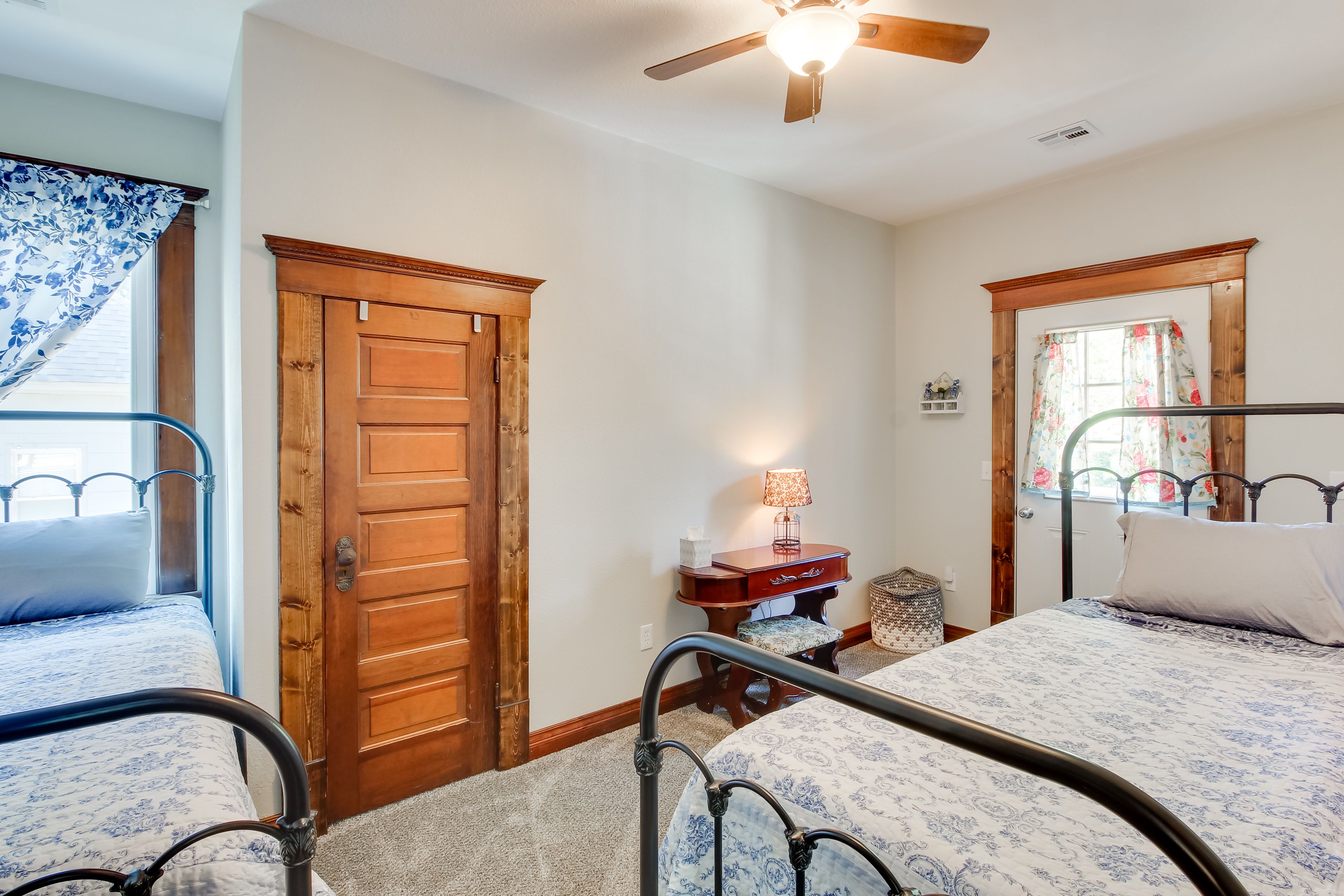 Bedroom 2 | Upper Level | 2 Twin Beds | Pack 'n Play Provided