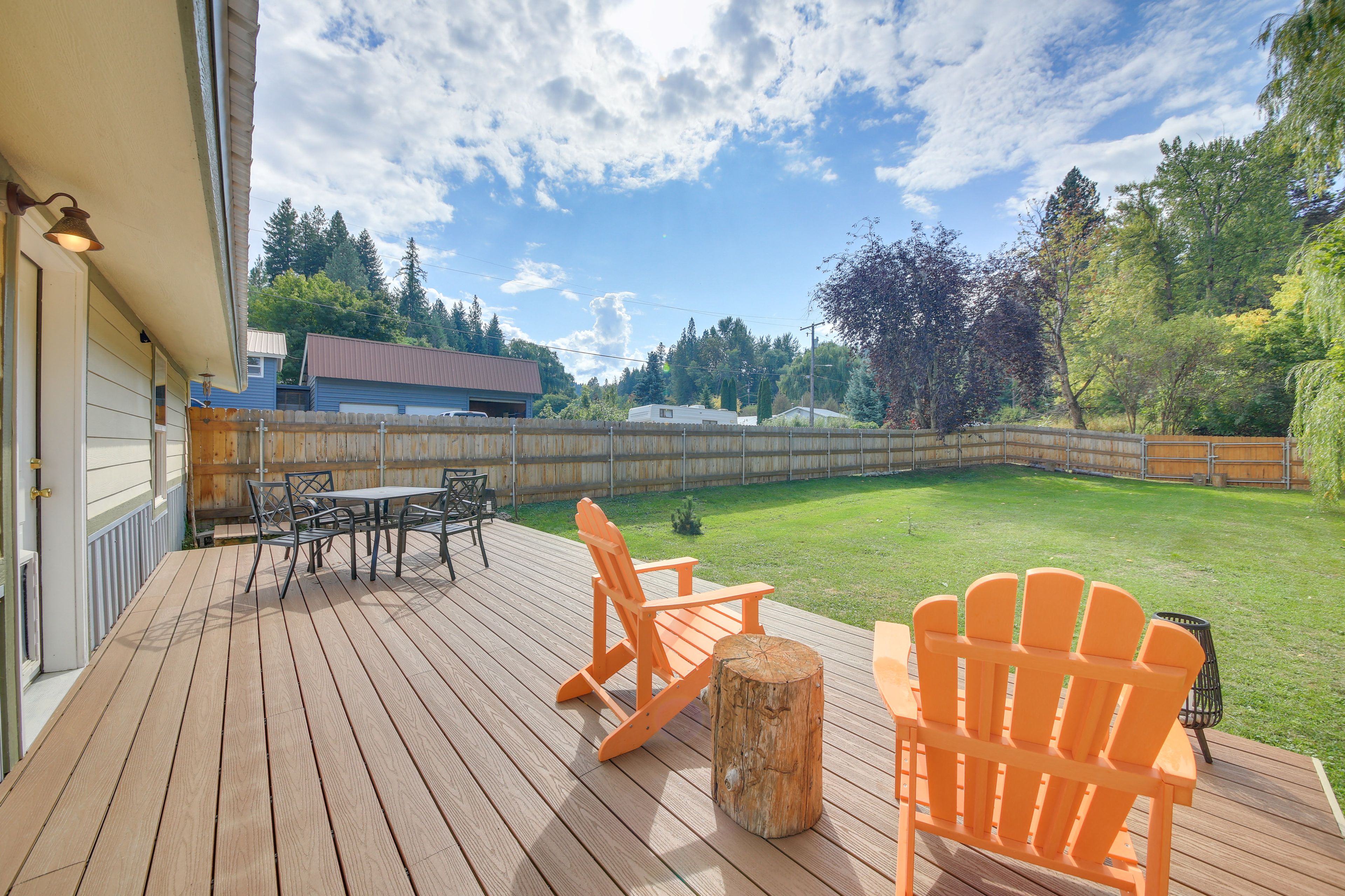 Deck | Outdoor Dining