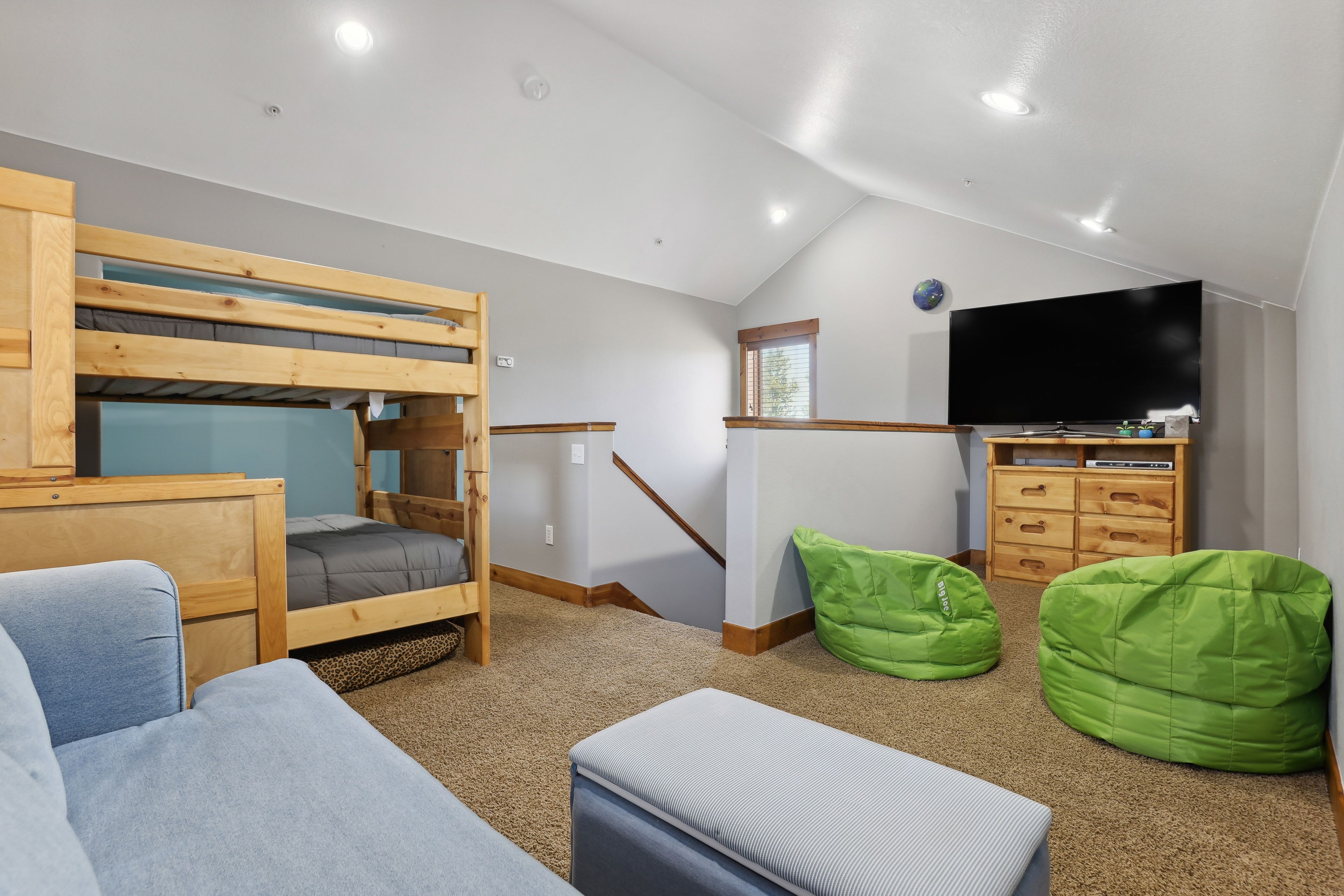 Bedroom 3 (Loft) | 3rd Floor | Full Bunk Bed | Smart TV