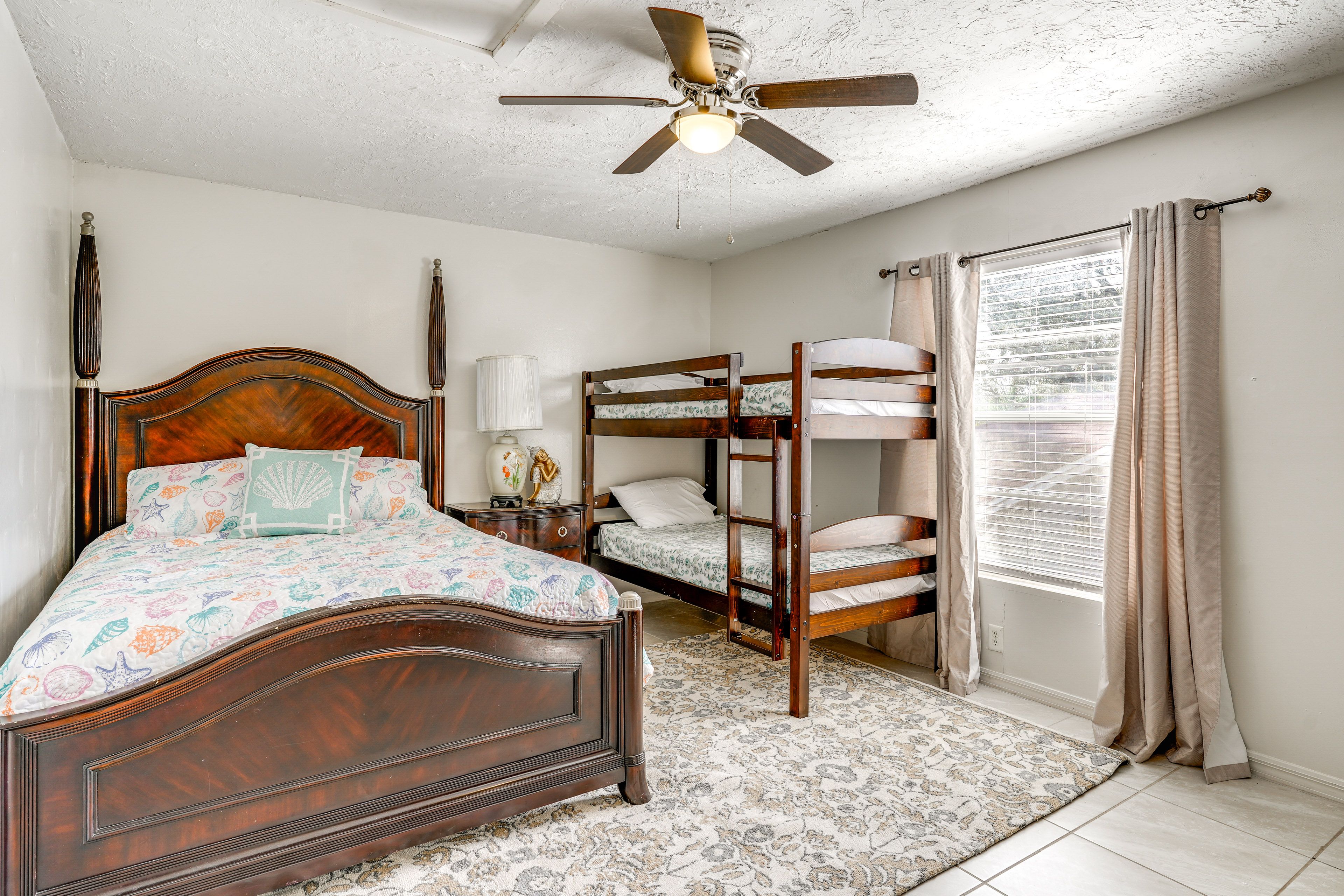 Bedroom 4 | Queen Bed | Twin Bunk Bed | 2nd Floor