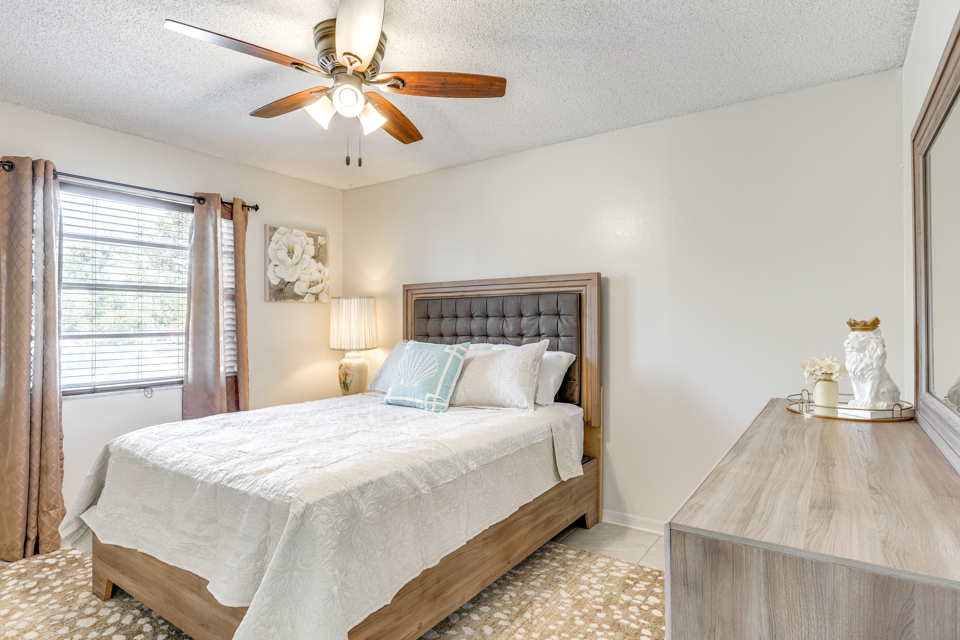 Bedroom 2 | Queen Bed | 2nd Floor