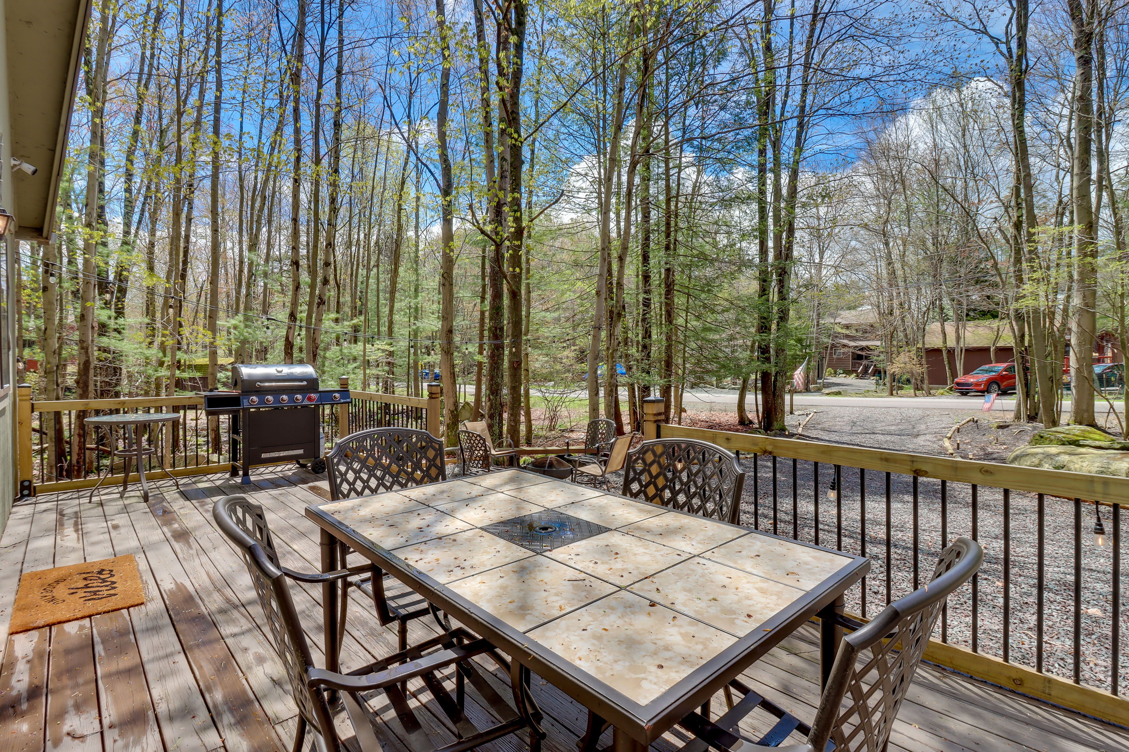 Deck | Gas Grill (Propane Not Provided)