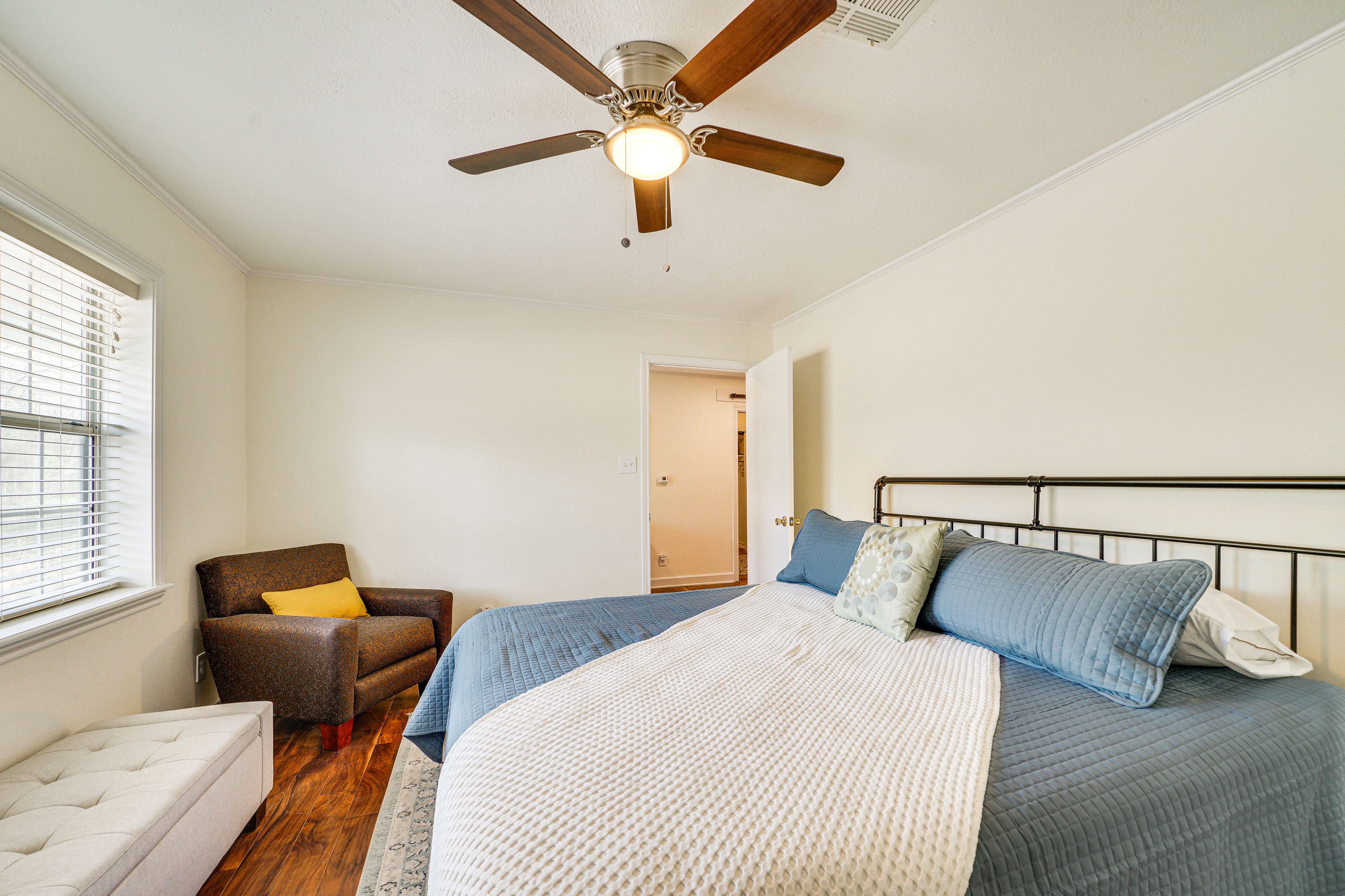 Bedroom 3 | King Bed | 1st Floor