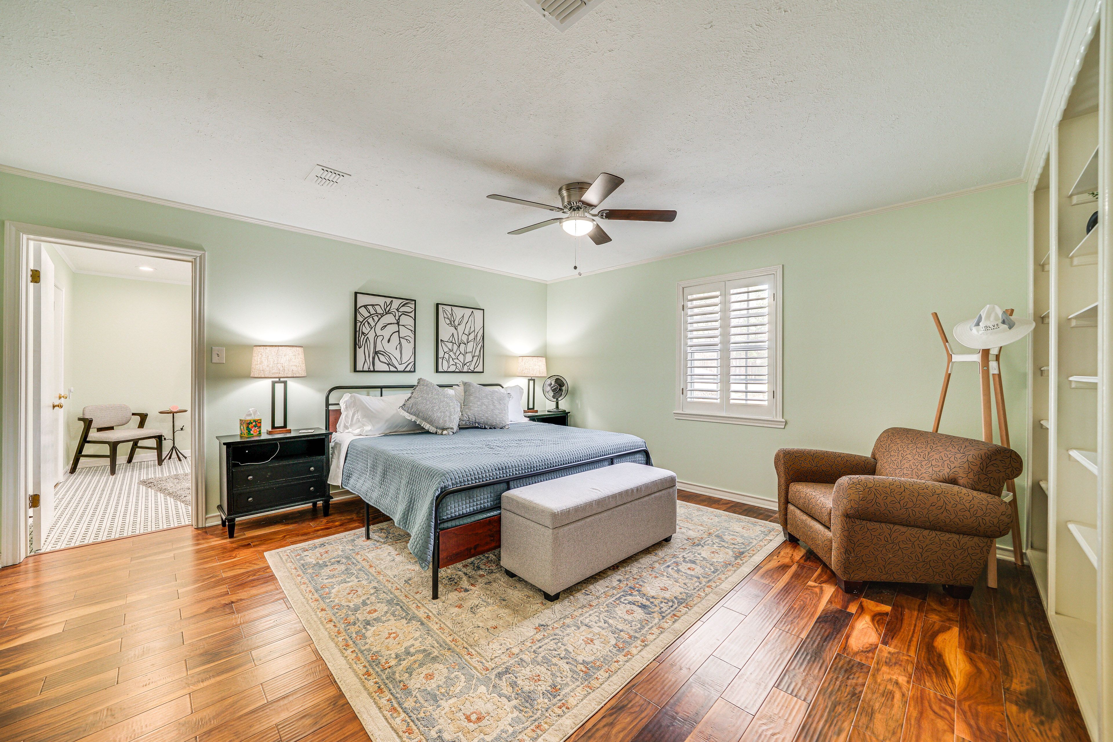 Bedroom 1 | King Bed | Linens Provided | 1st Floor