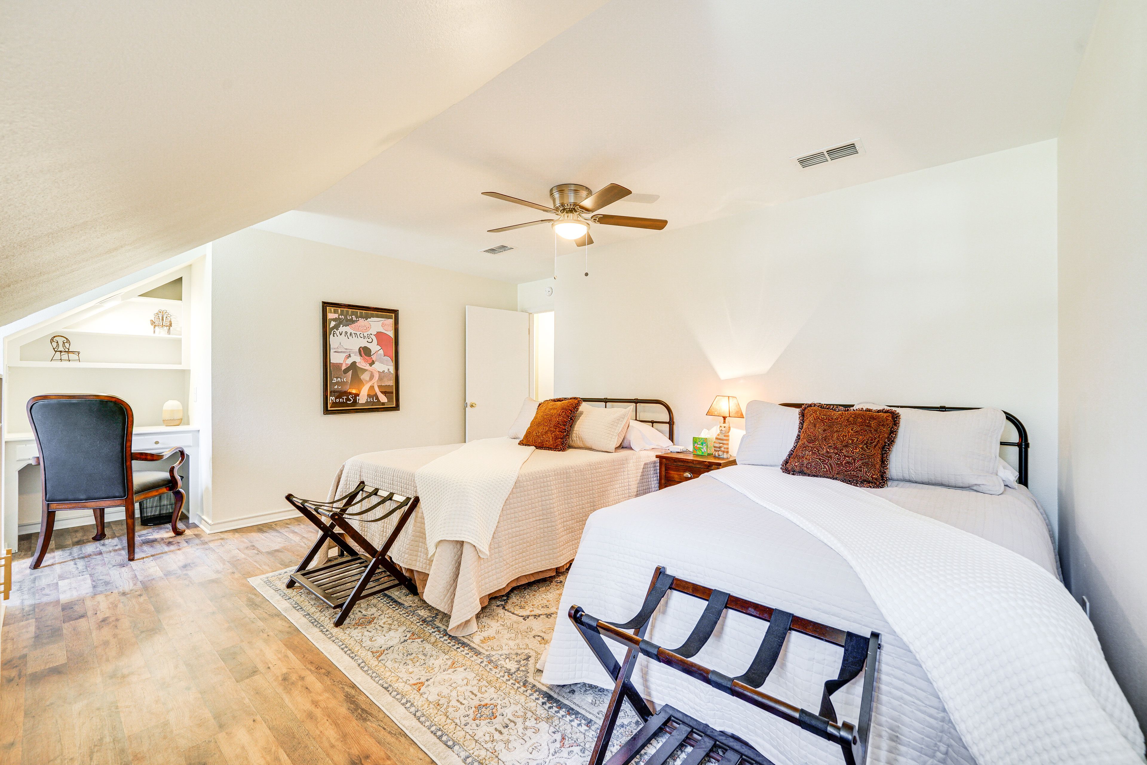 Bedroom 5 | 2 Full Beds | 2nd Floor
