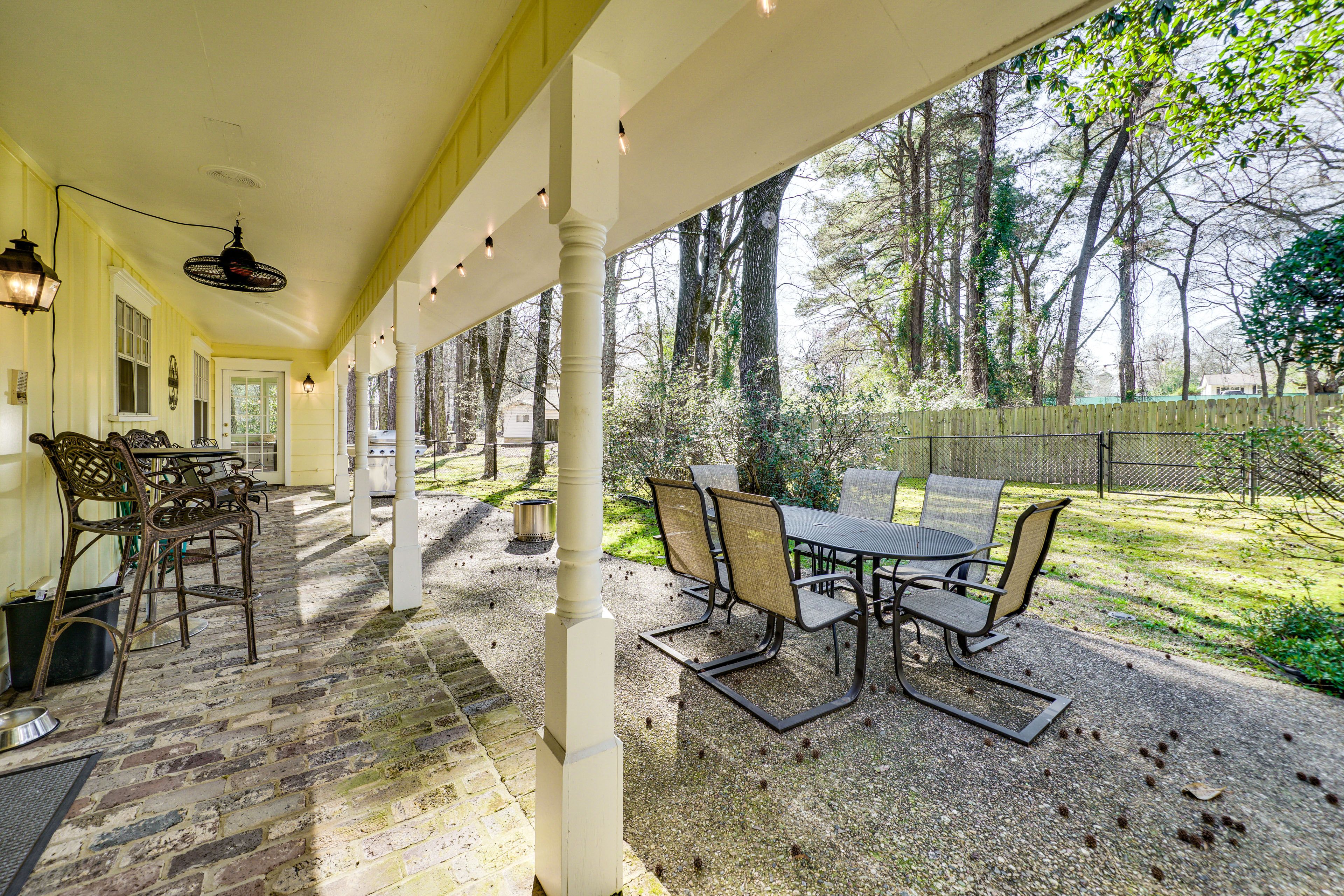 Patio | Gas Grill | Outdoor Dining Area