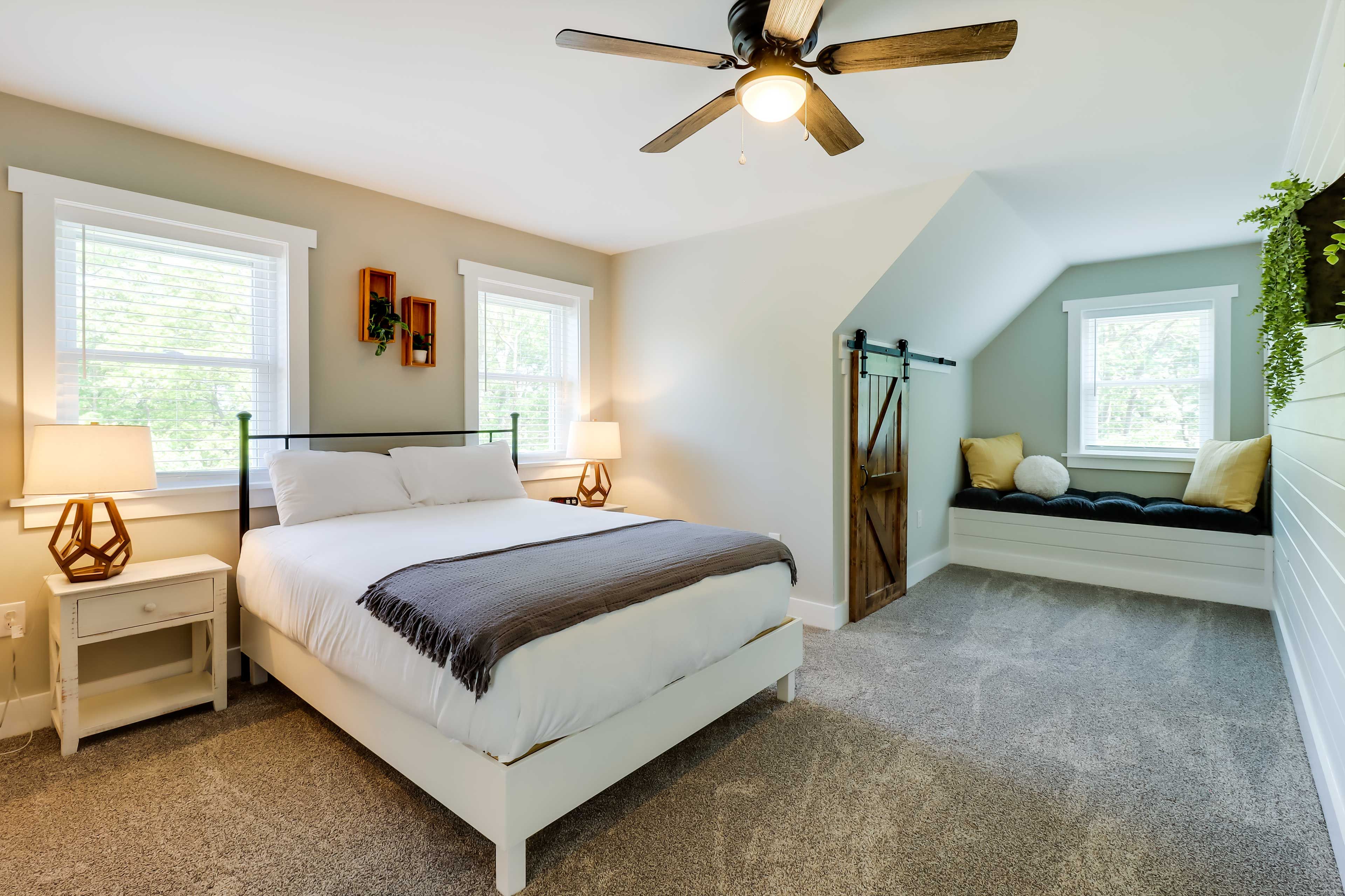 Bedroom 4 | Queen Bed