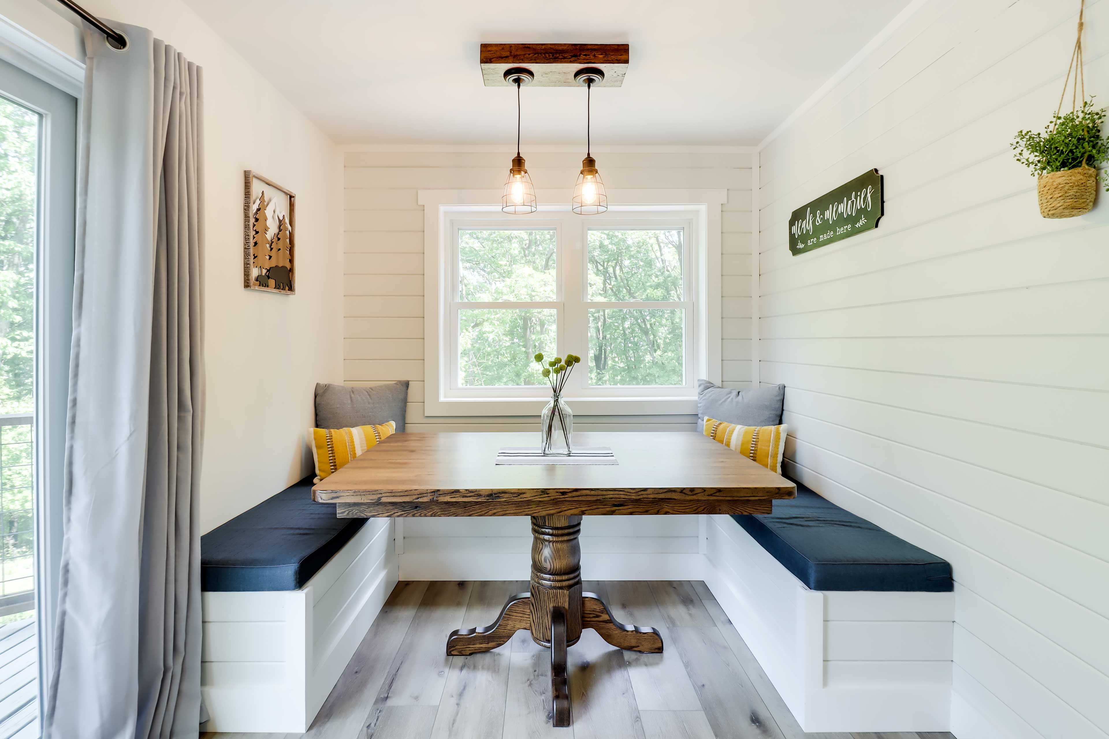 Breakfast Nook