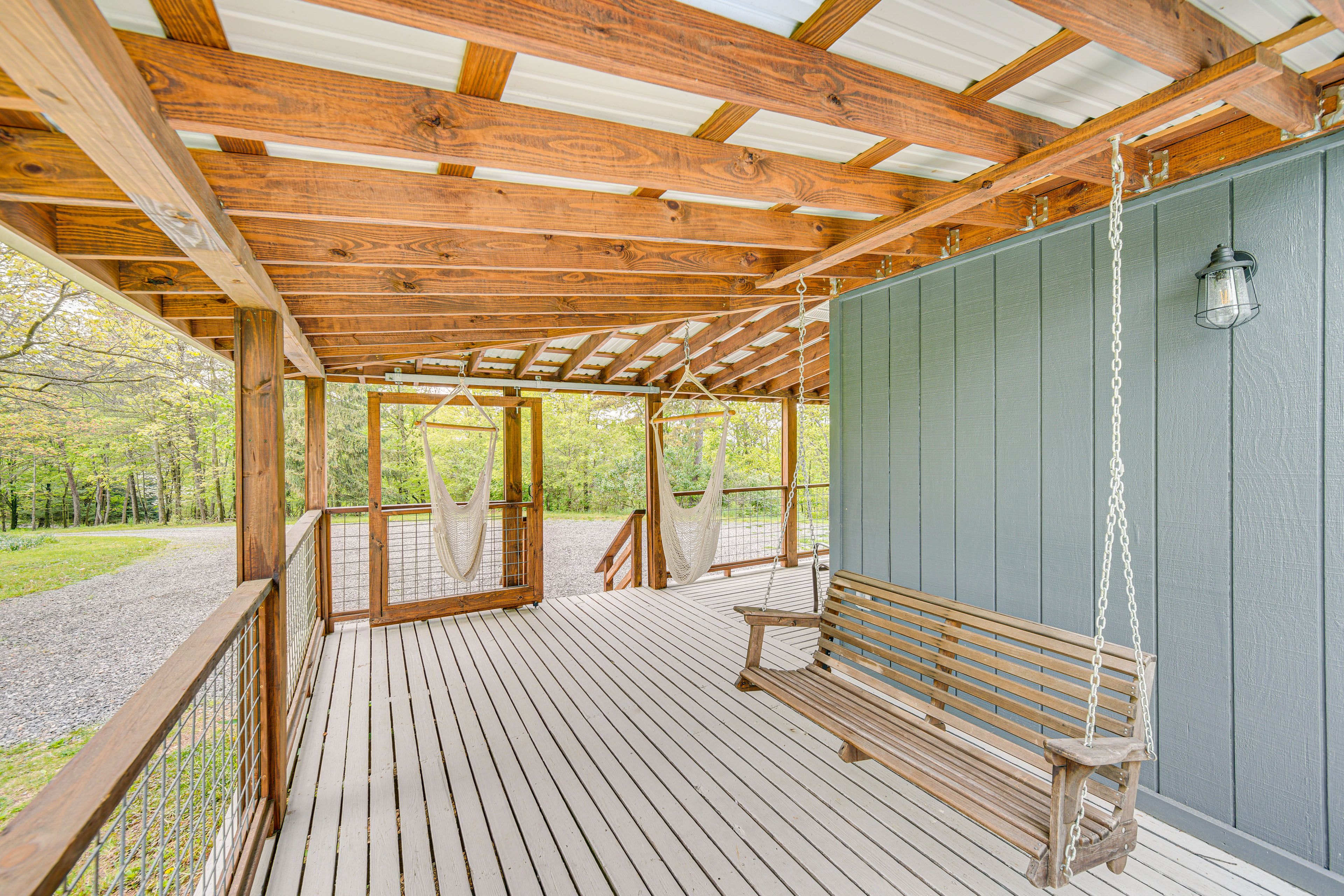 Deck | Outdoor Dining Area