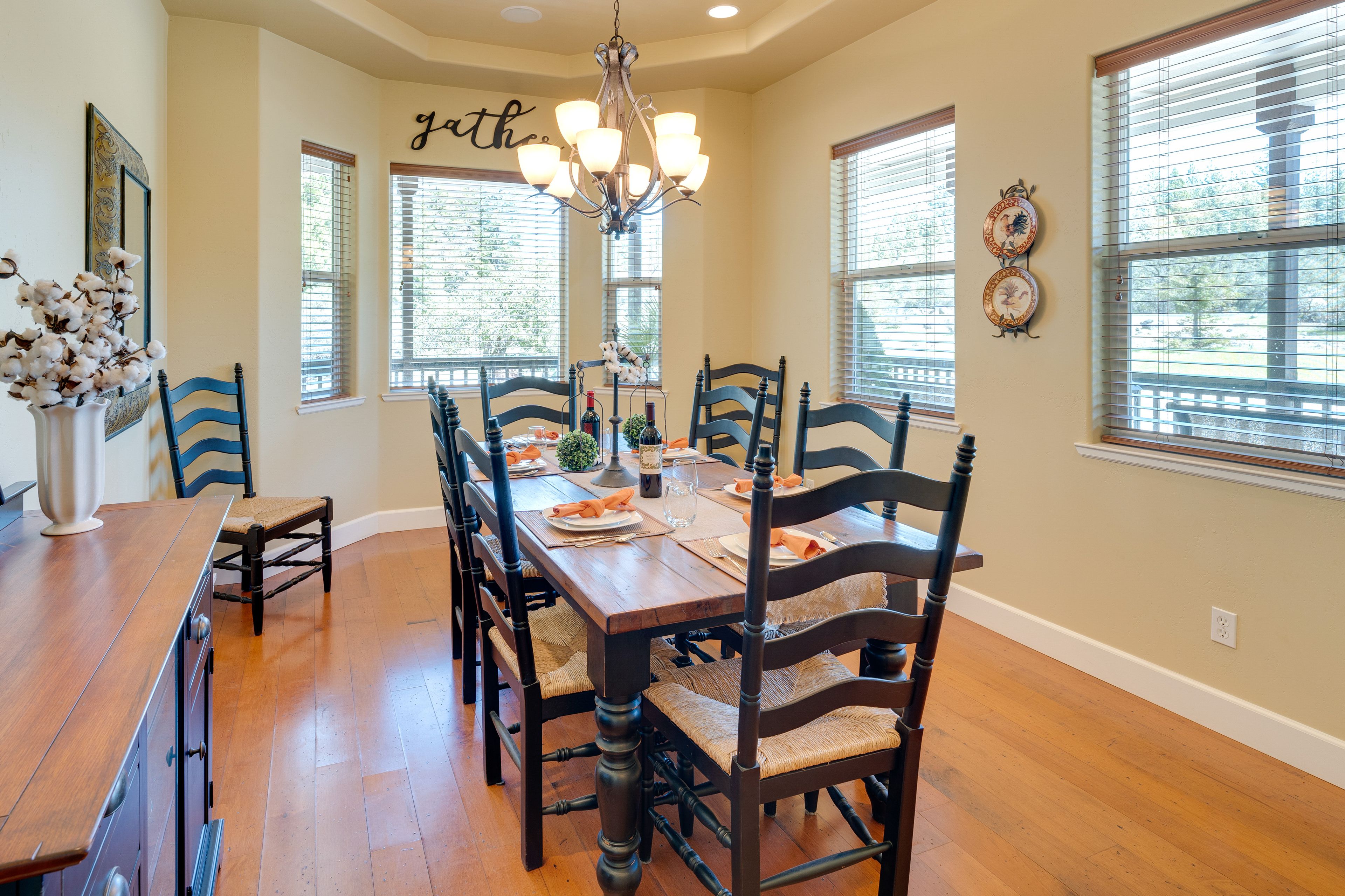 Dining Table | Dishware & Flatware Provided