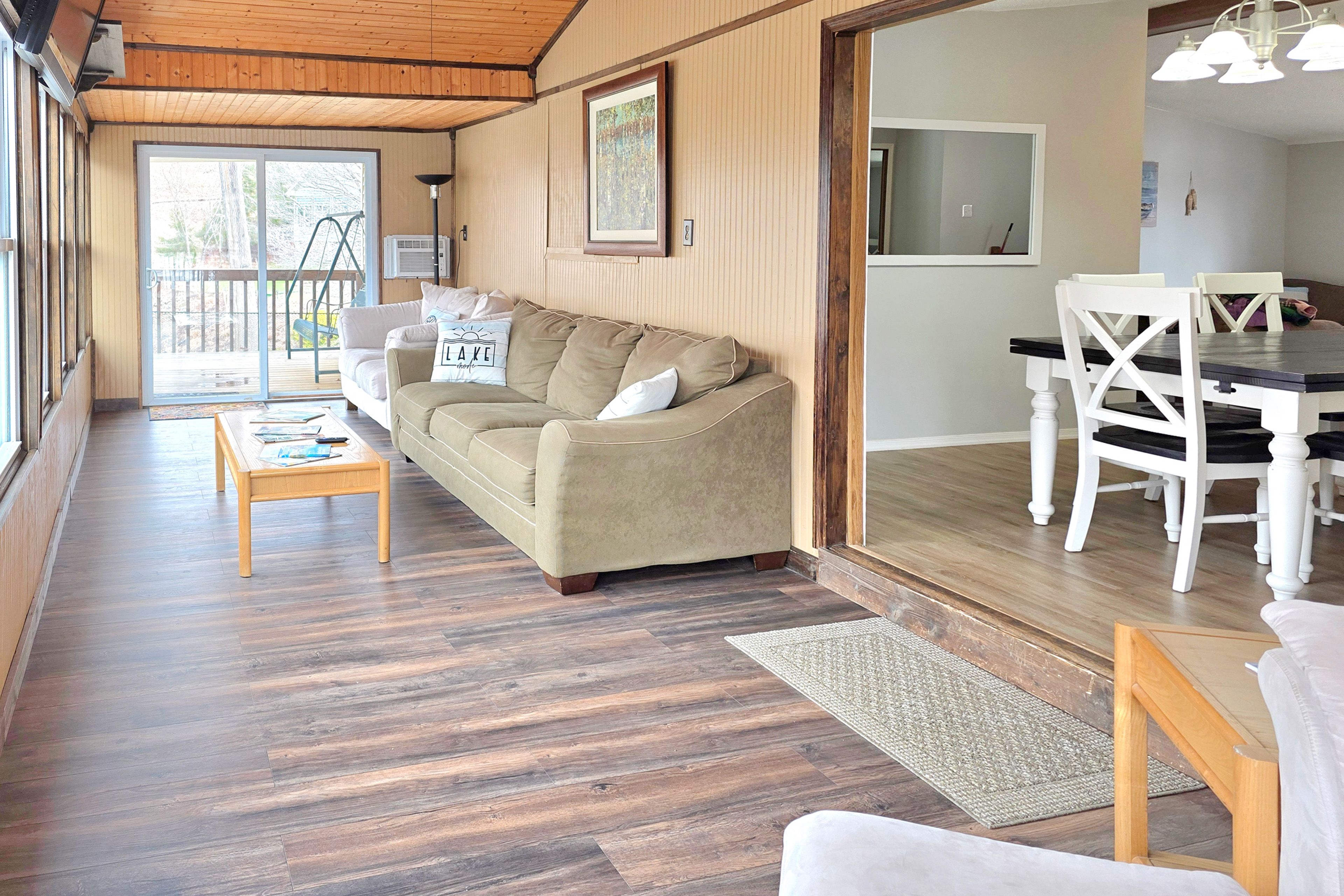 Viewing Room | 2nd Floor