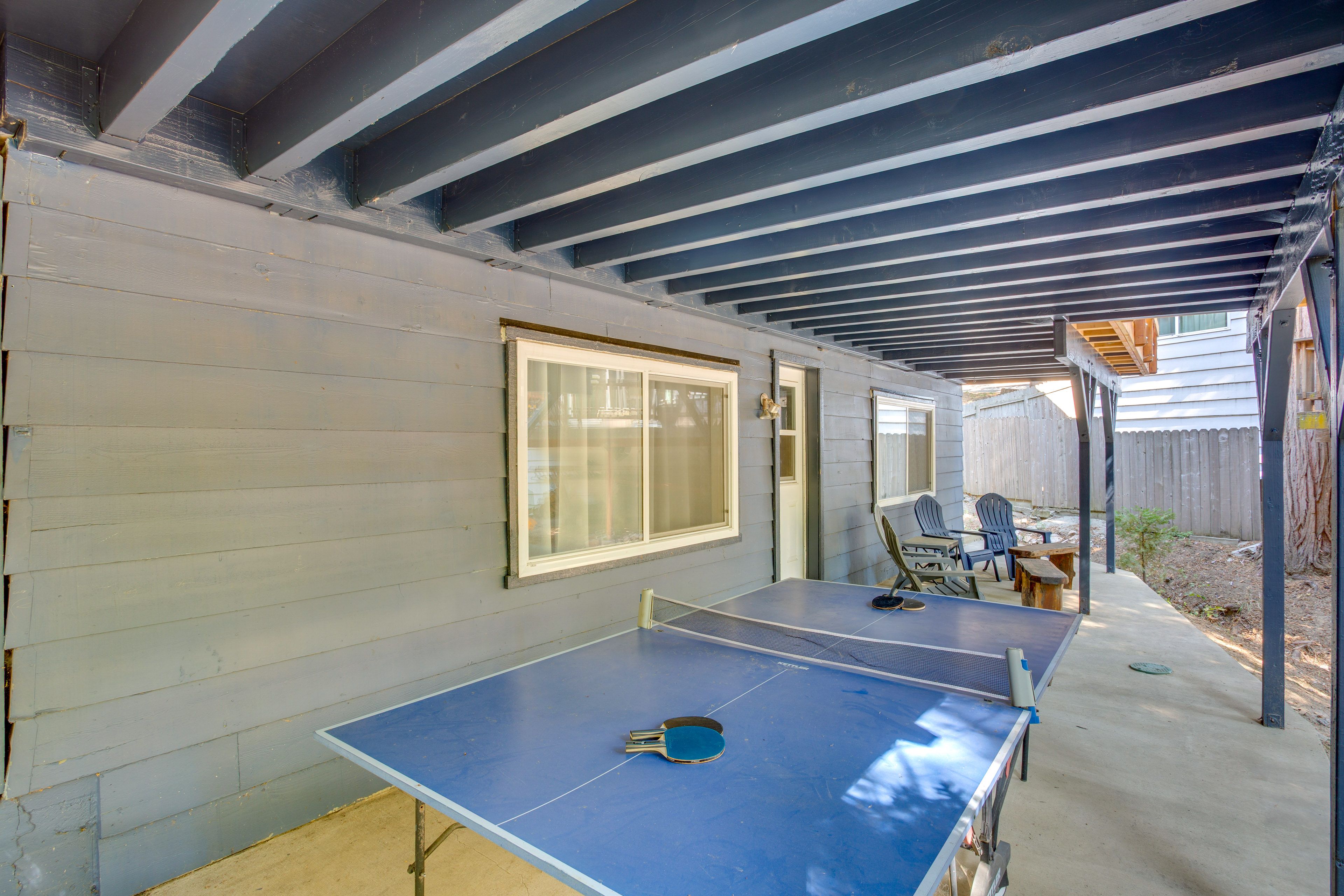 Covered Patio | Ping Pong Table