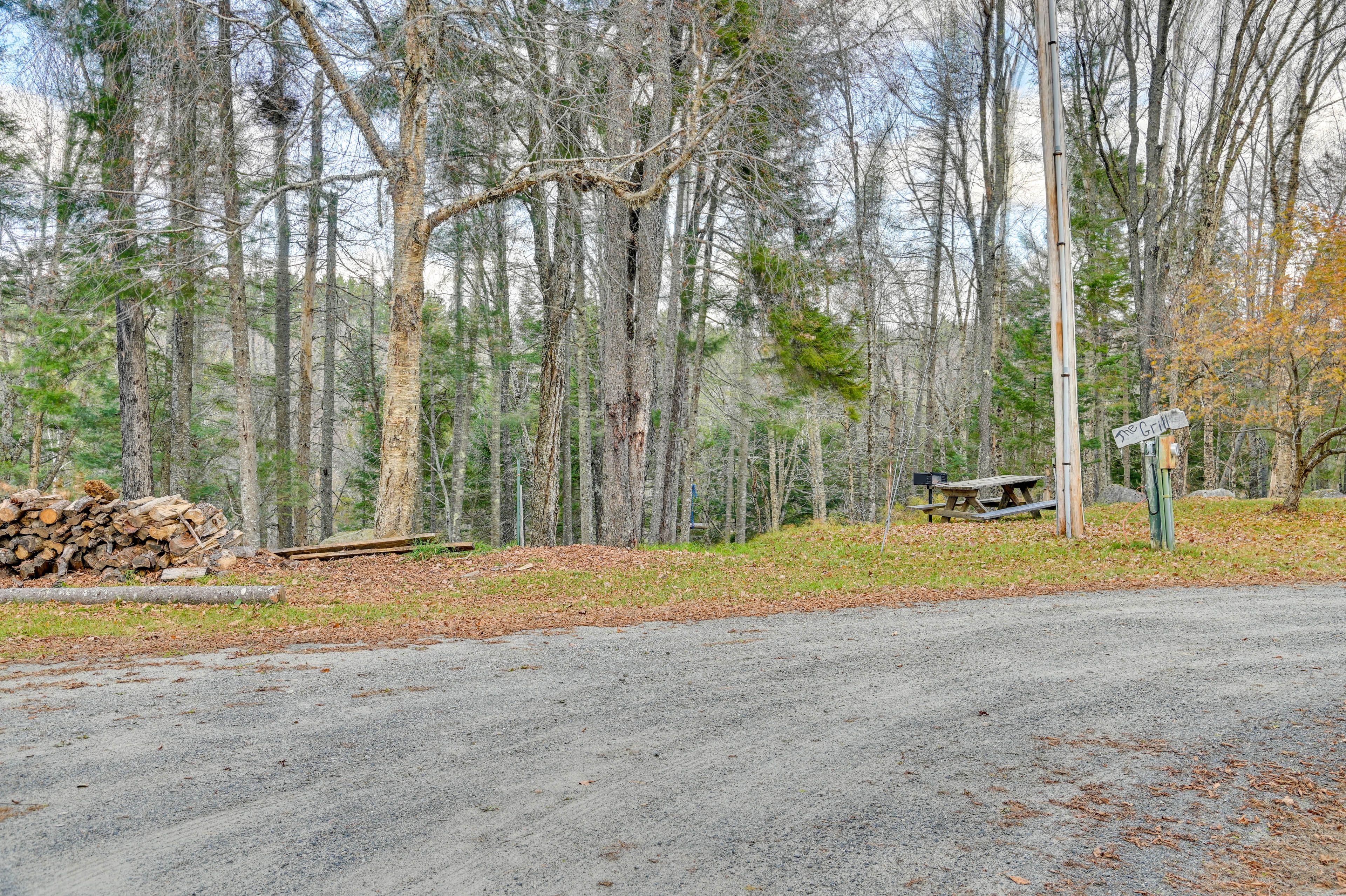 Property Exterior | Fire Pit | Picnic Areas | Charcoal Grill