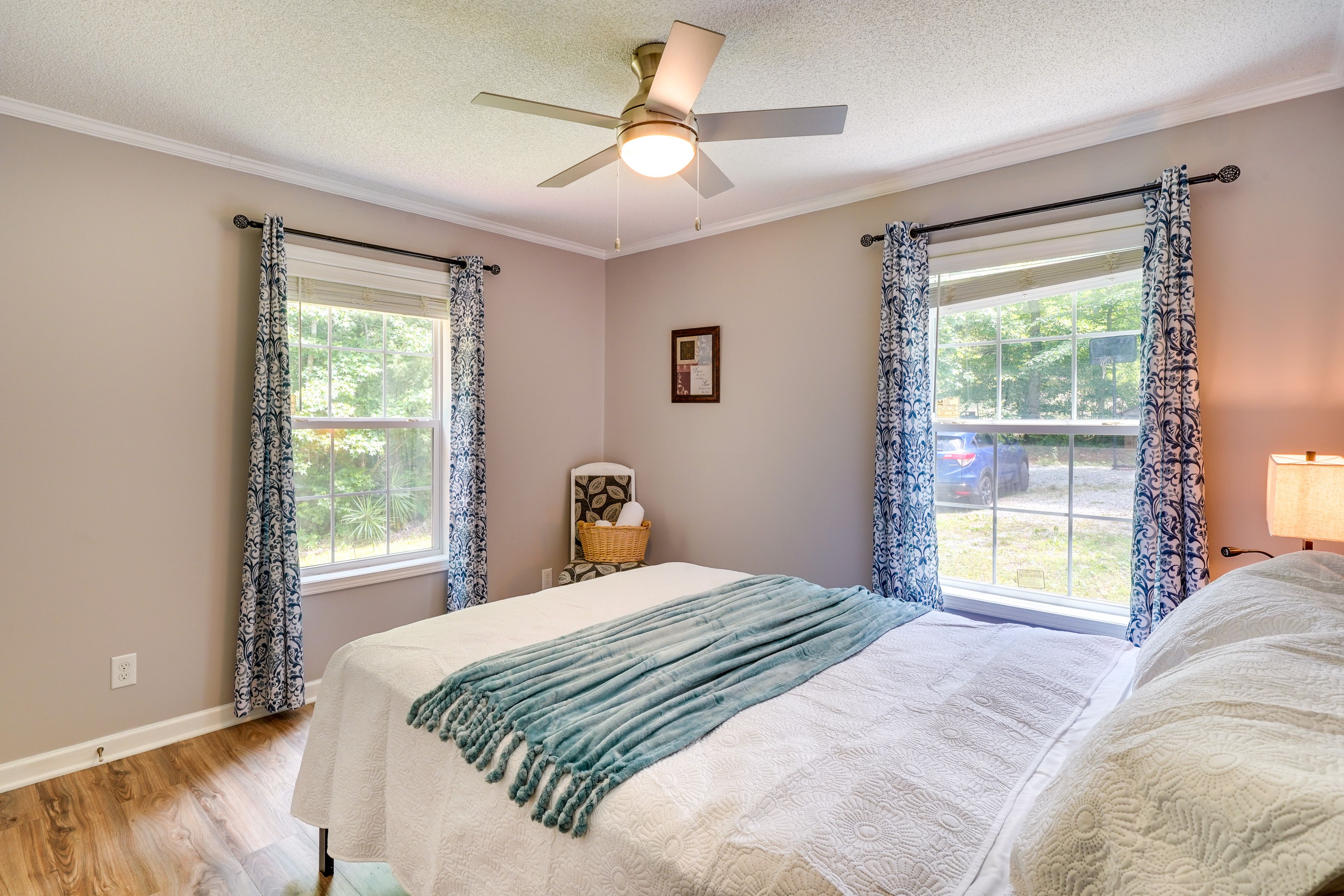 Bedroom 2 | Queen Bed