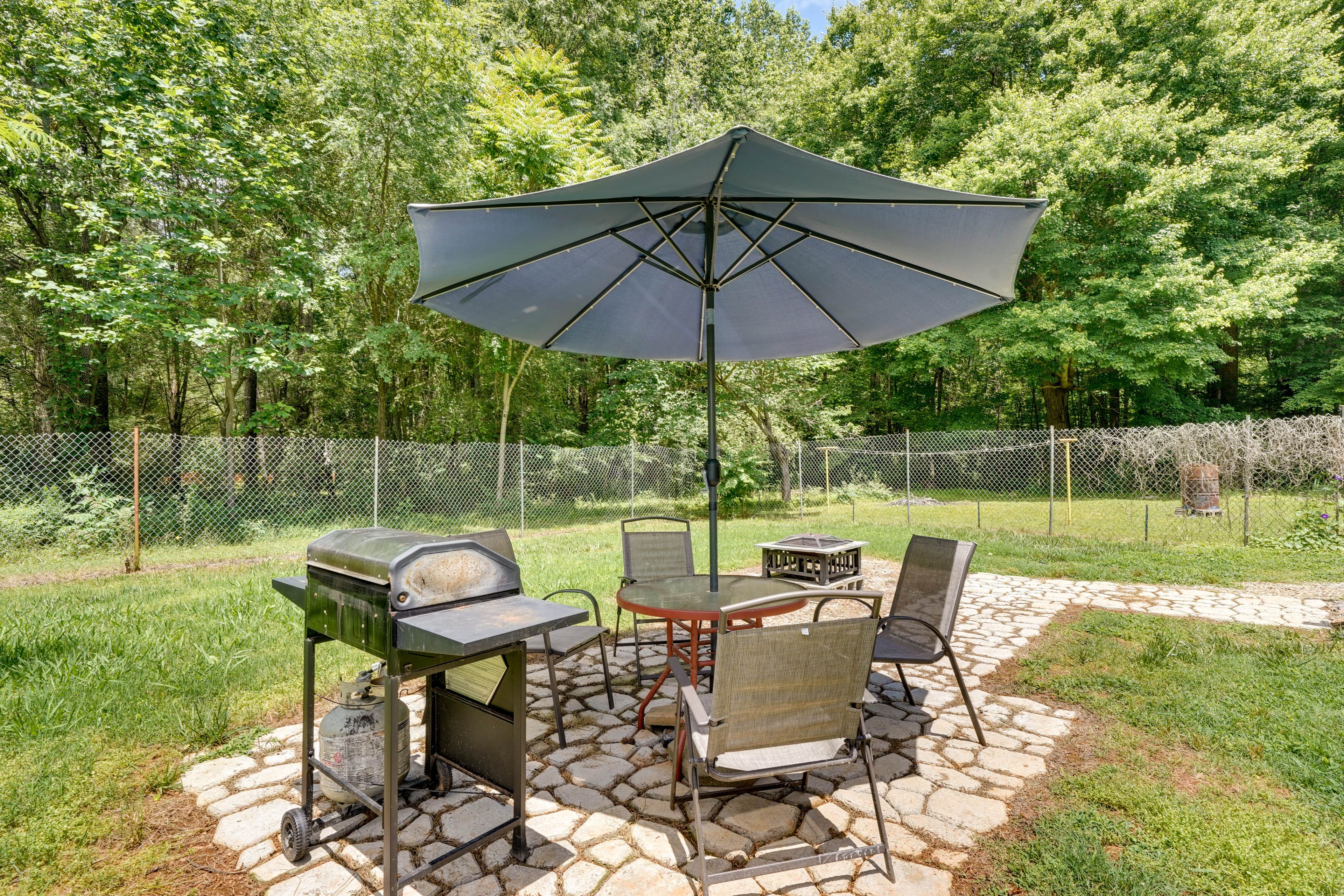 Patio | Charcoal Grill