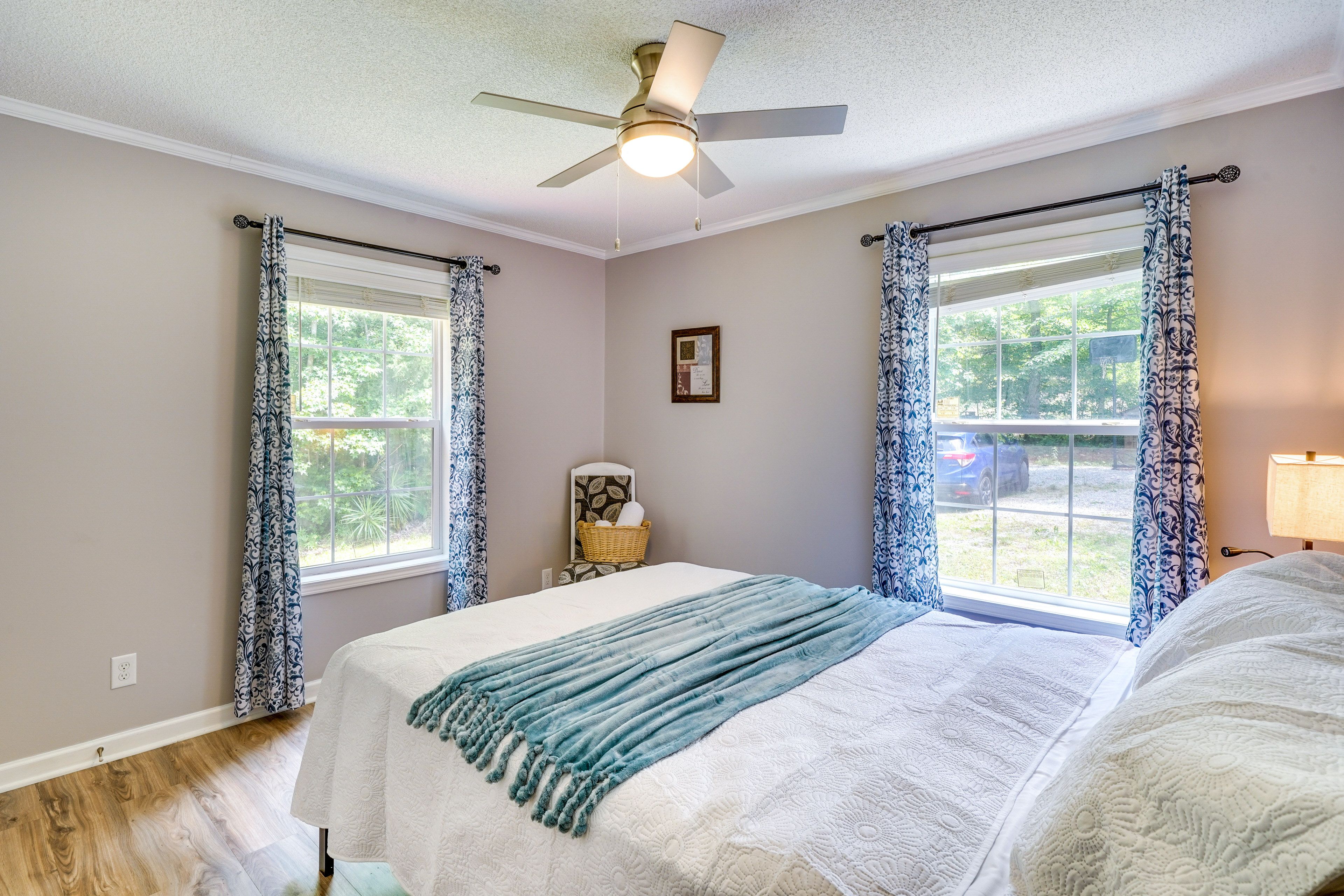 Bedroom 2 | Queen Bed