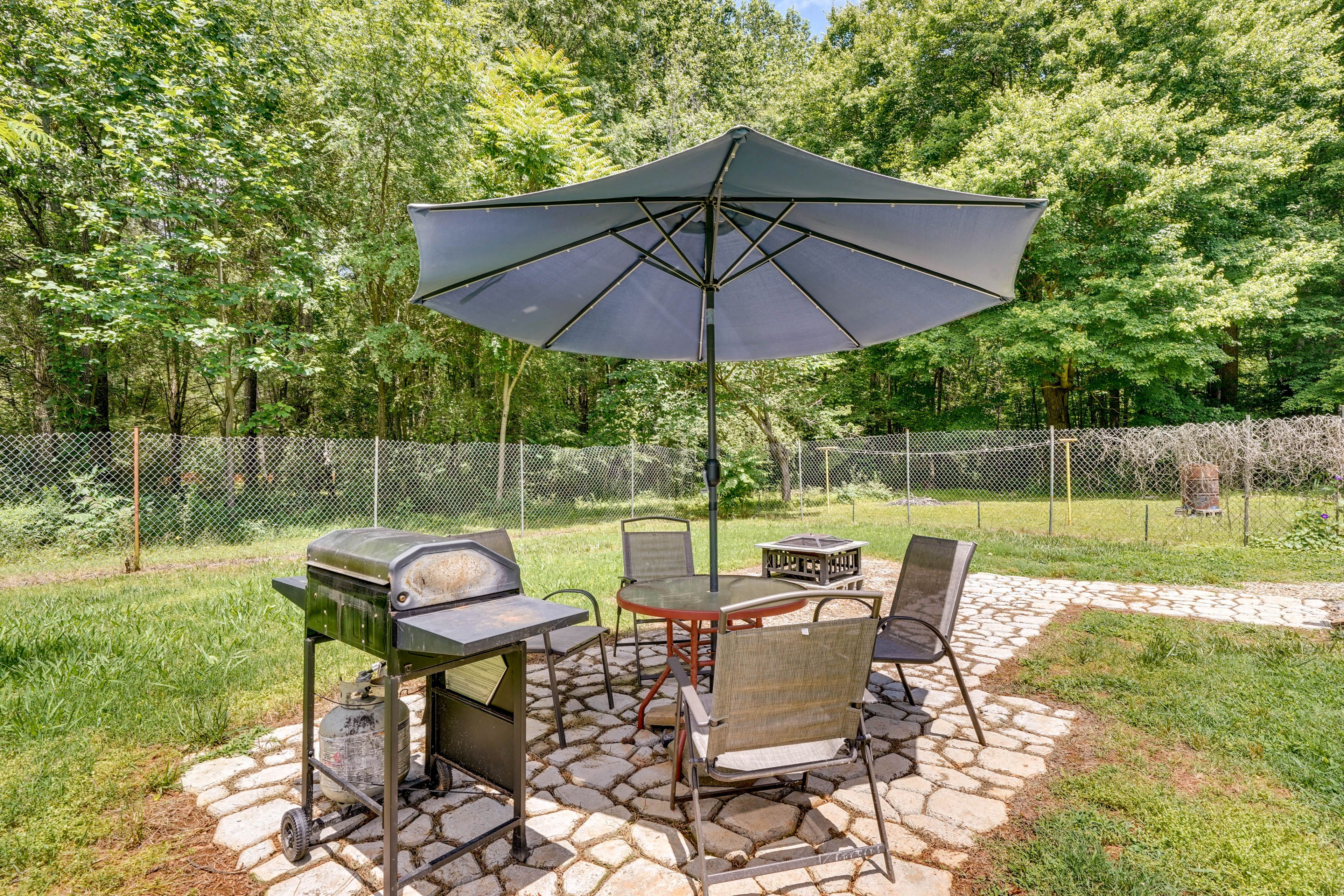 Patio | Charcoal Grill