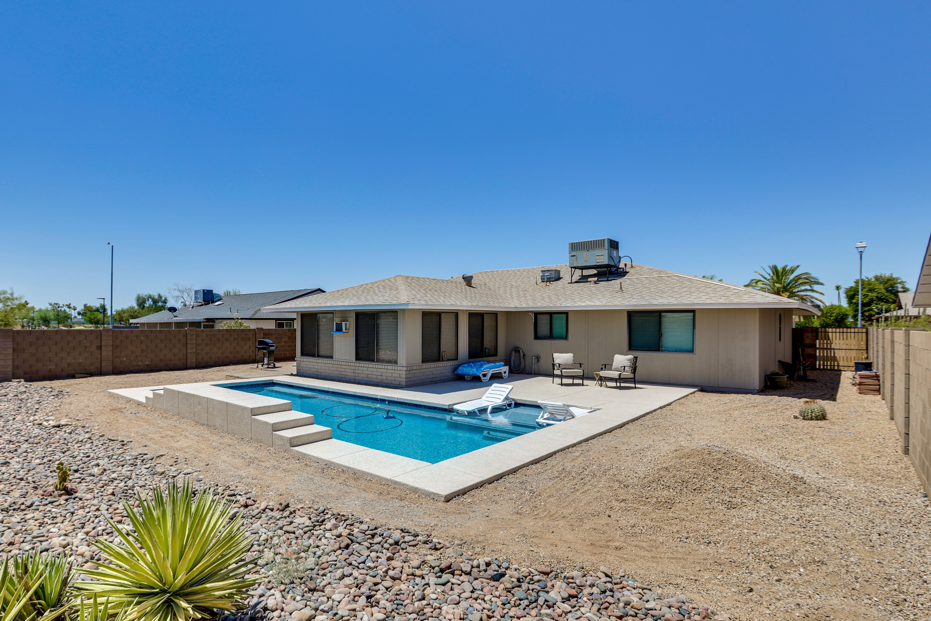 Sun City West Vacation Rental | 2BR | 2BA | 1,650 Sq Ft | Step-Free Access