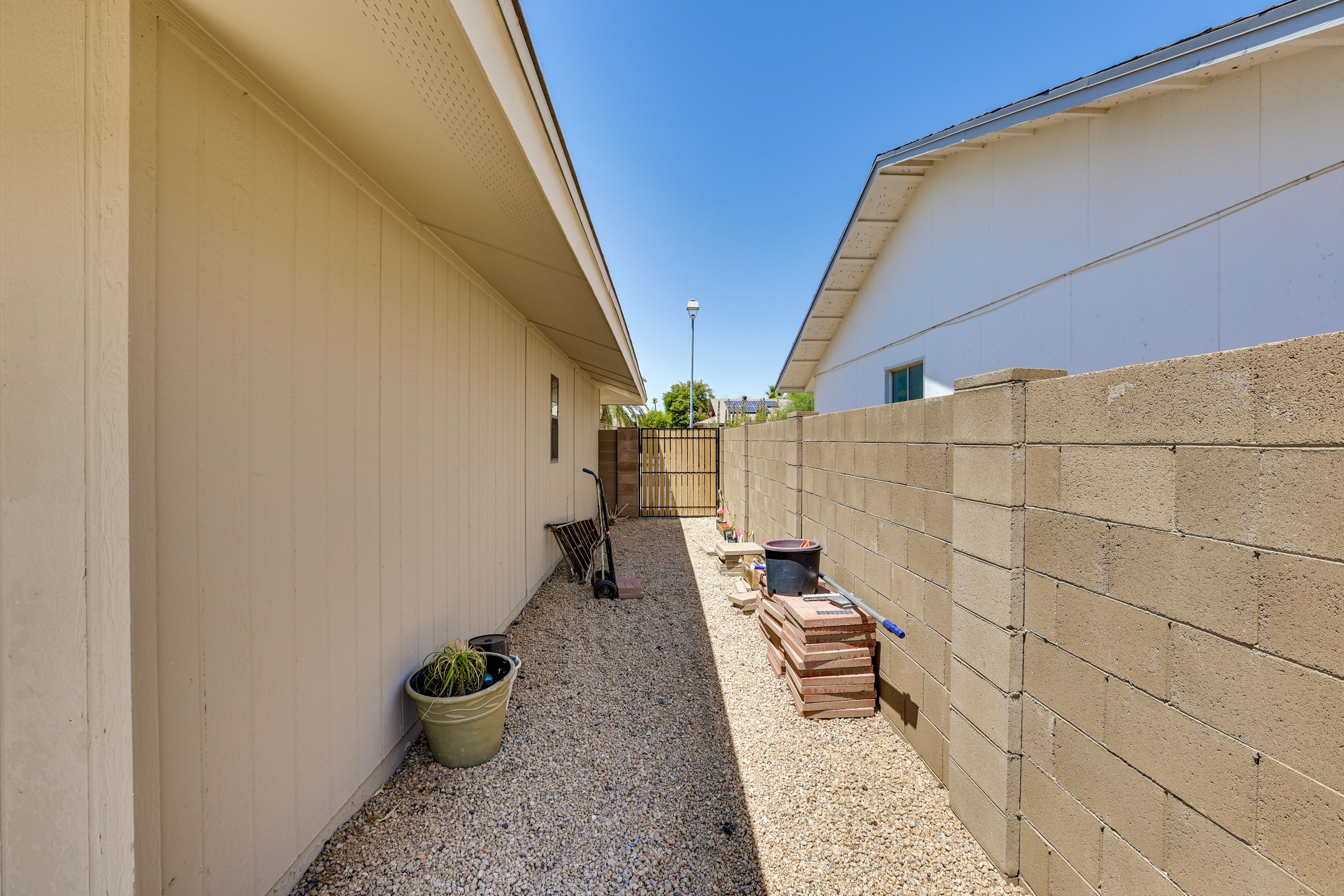 Yard Entryway