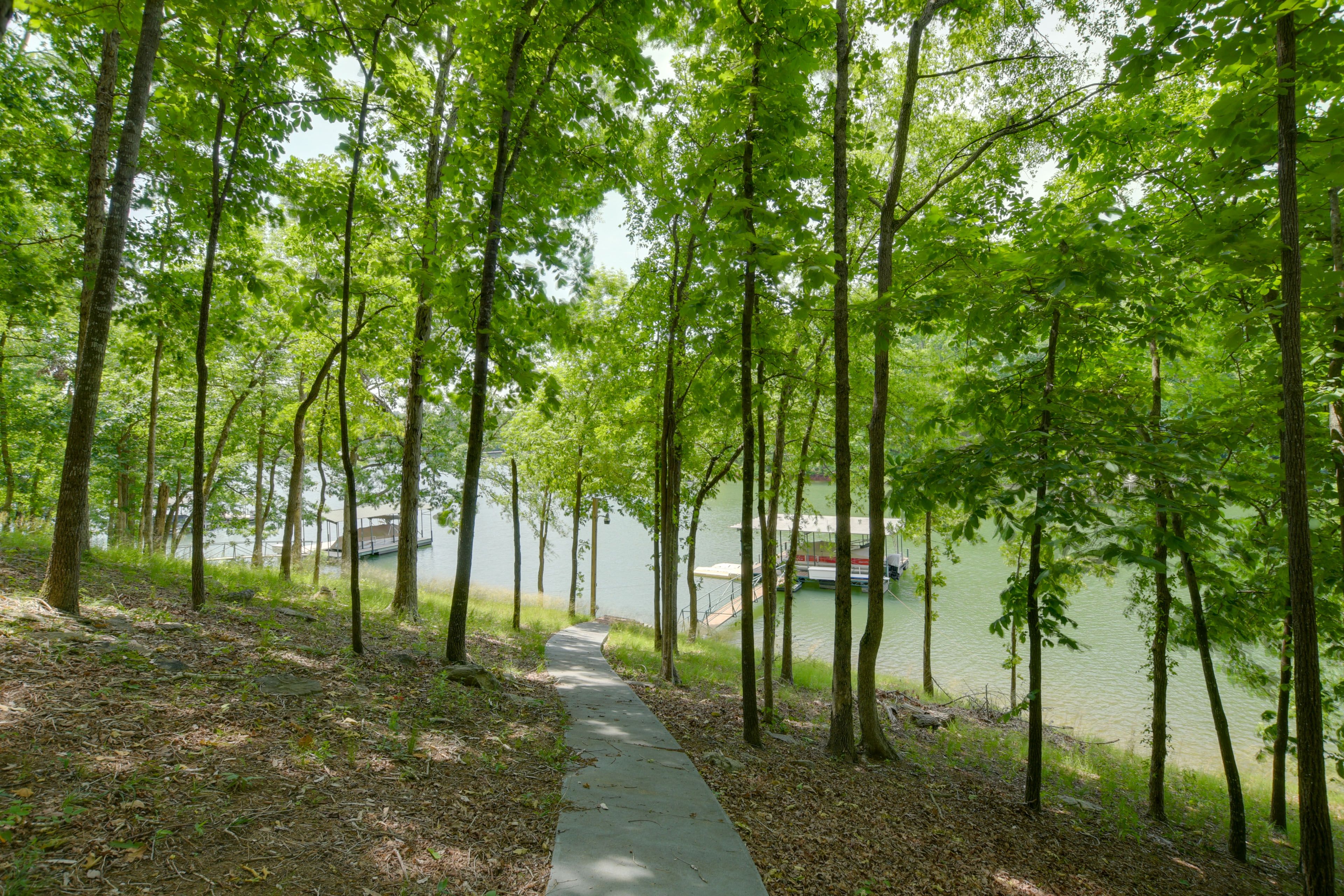 Path/Steps to Lake Access