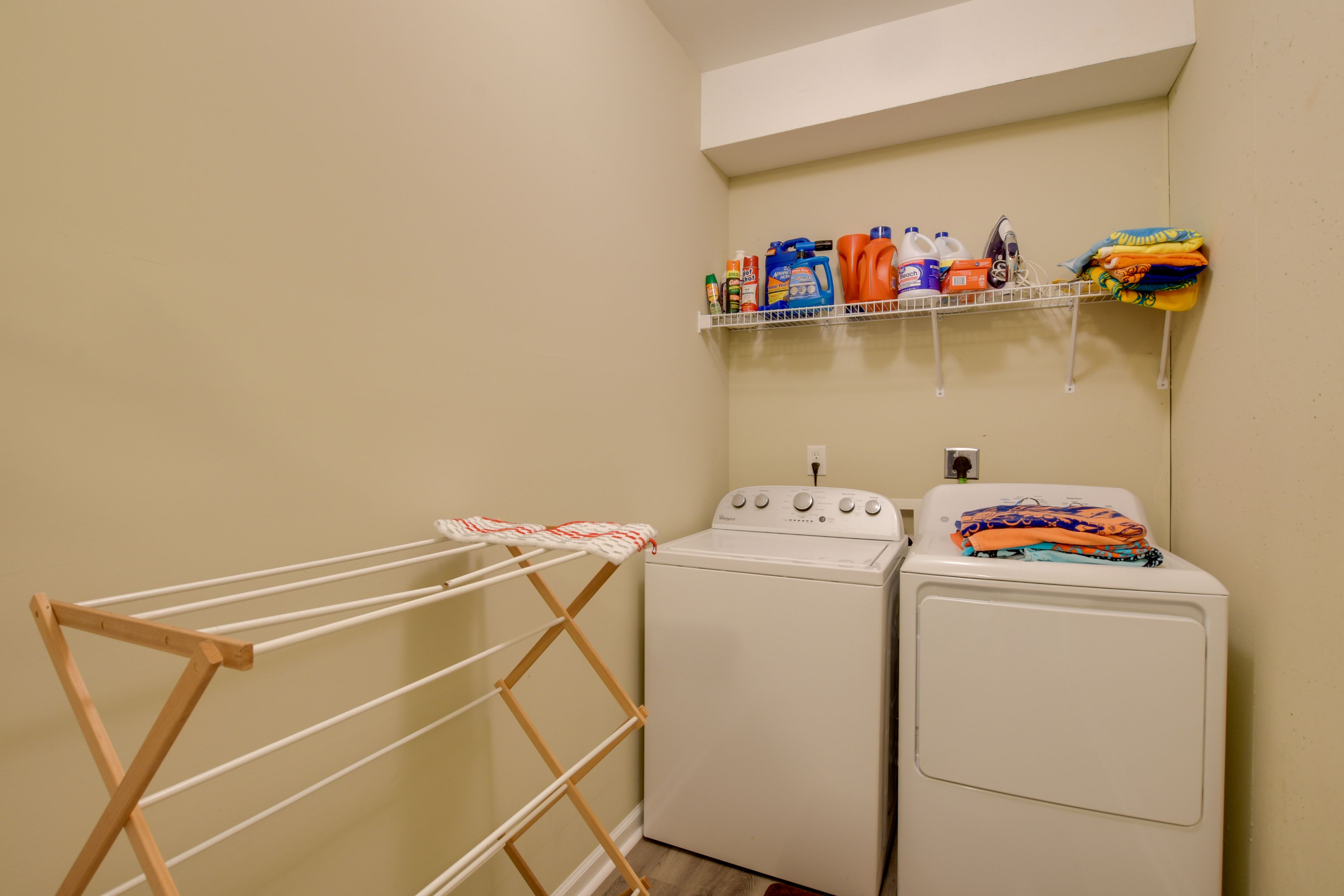 Washer & Dryer | Beach Towels Provided