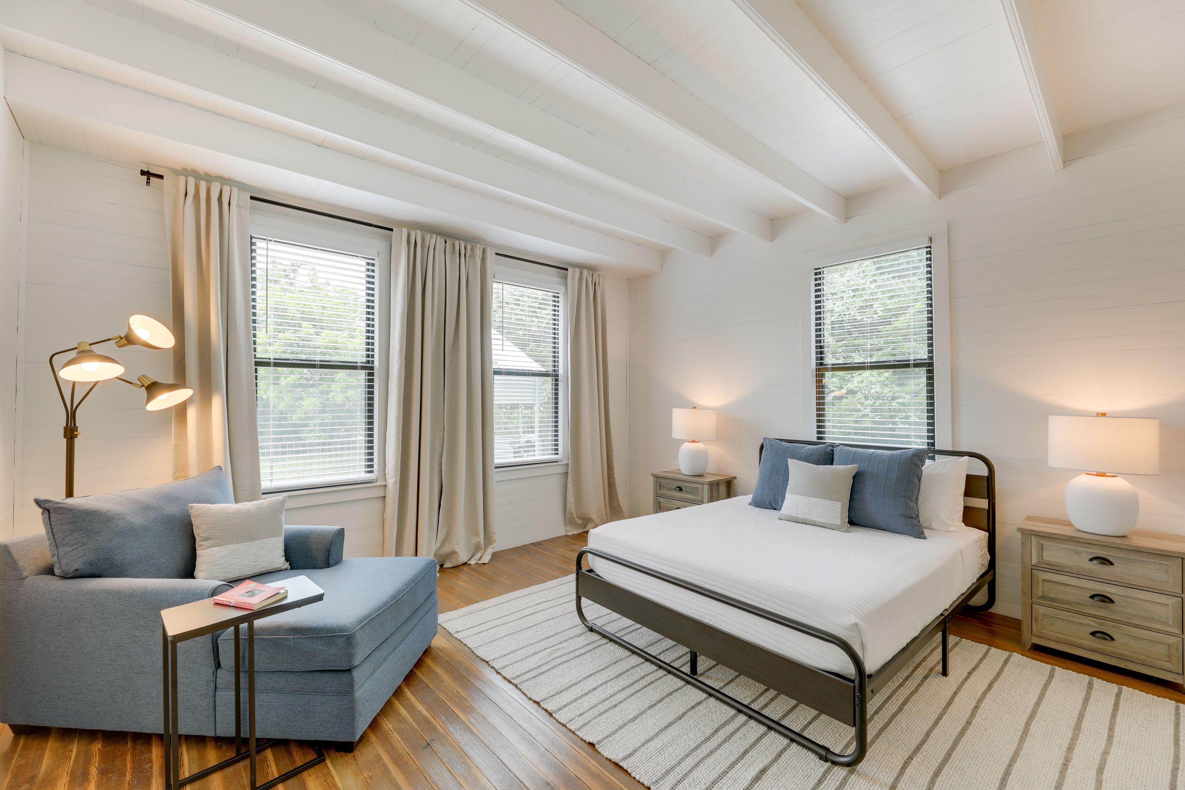 Bedroom 1 (Accessed via Bedroom 2 or Back Deck) | Queen Bed