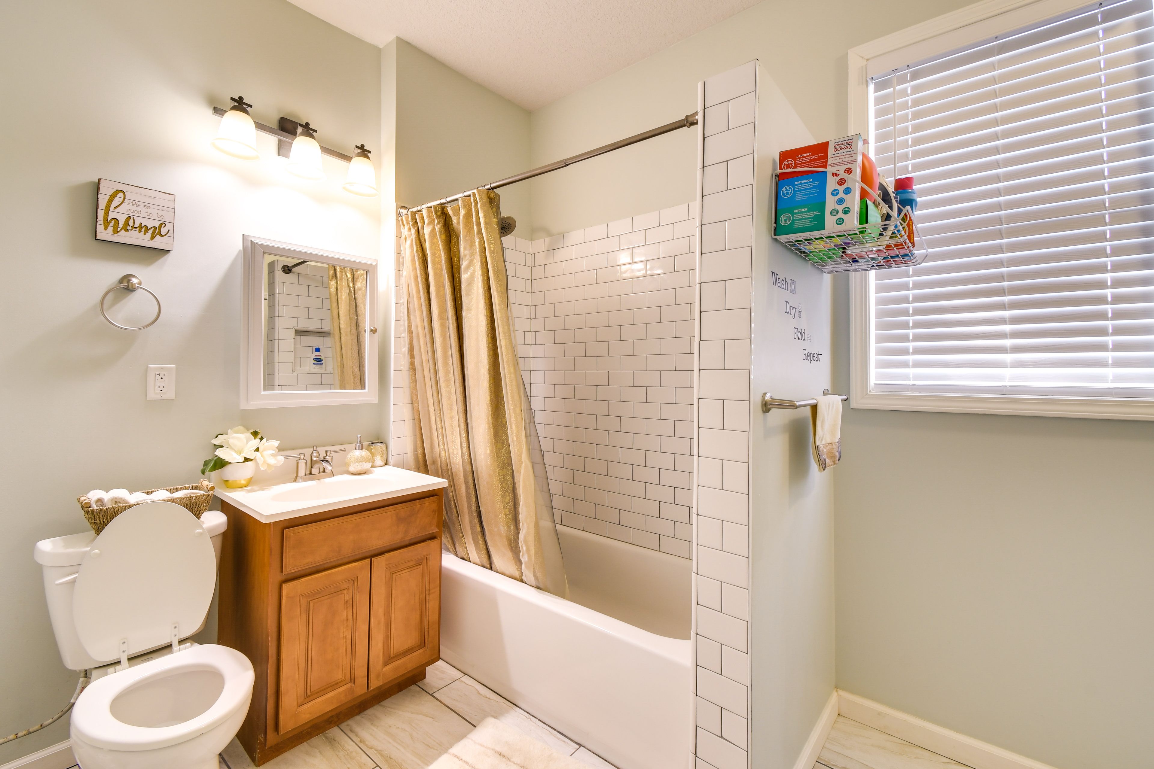 Full Bathroom | Hair Dryer