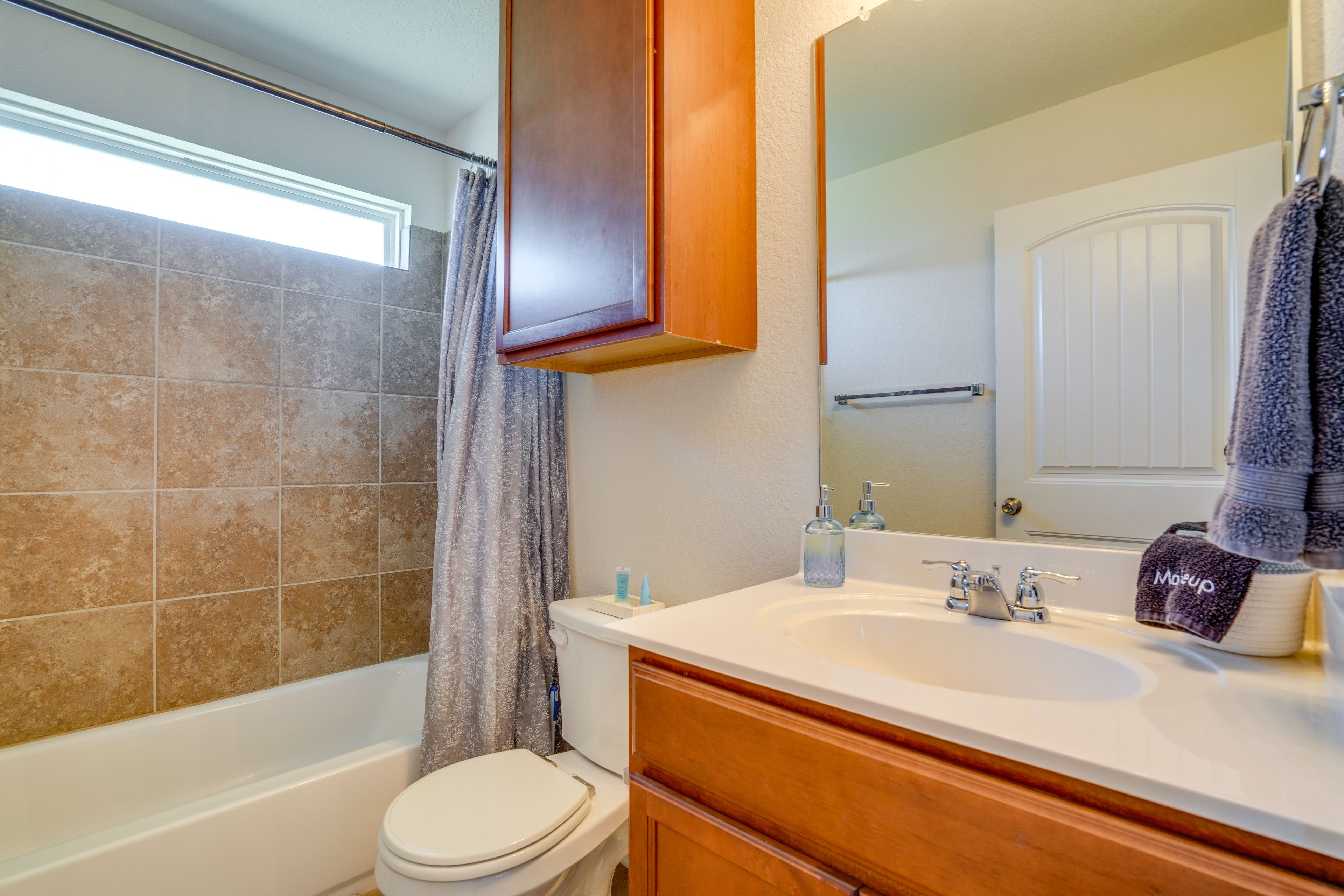 Bathroom | Towels Provided | Complimentary Toiletries