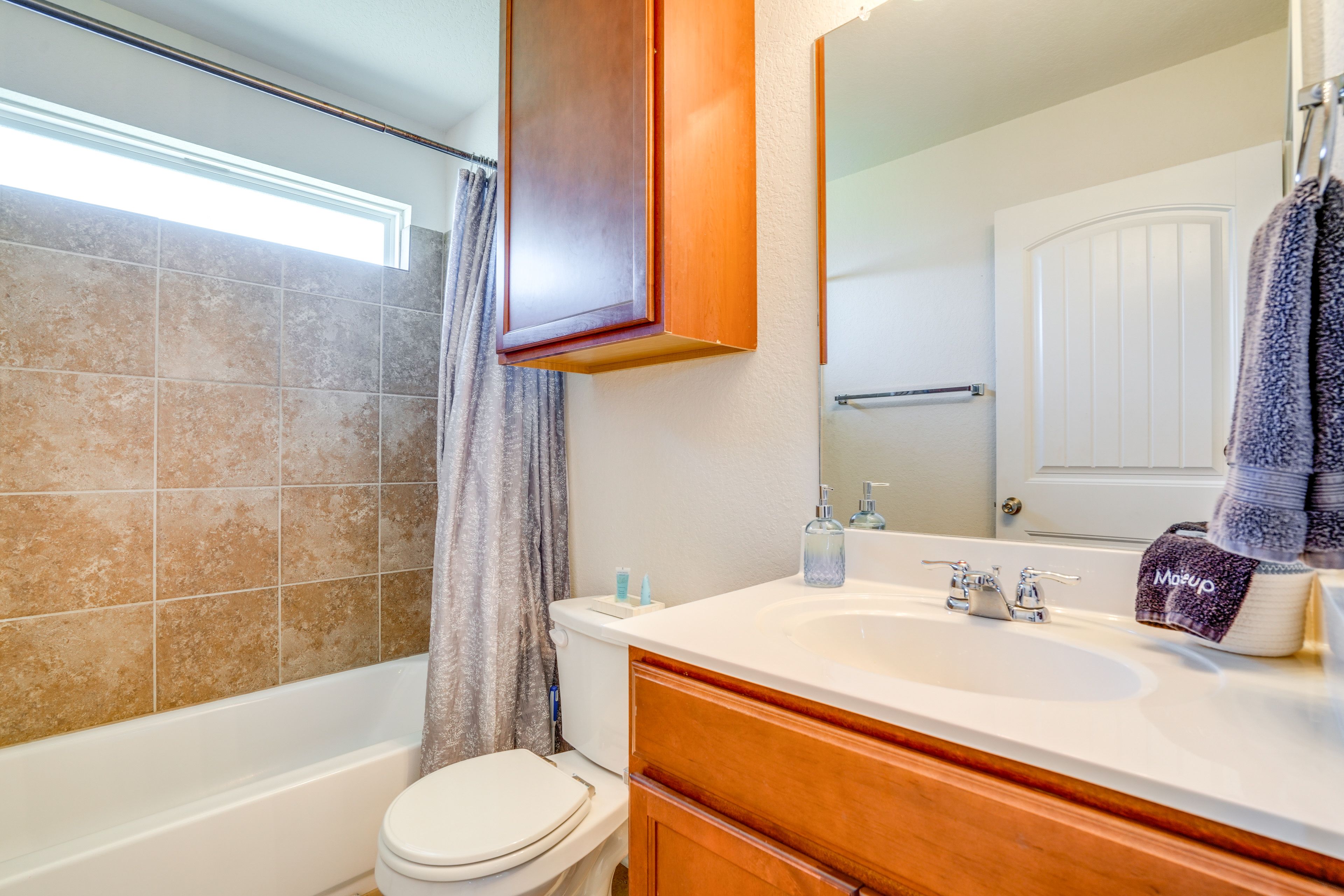 Bathroom | Towels Provided | Complimentary Toiletries