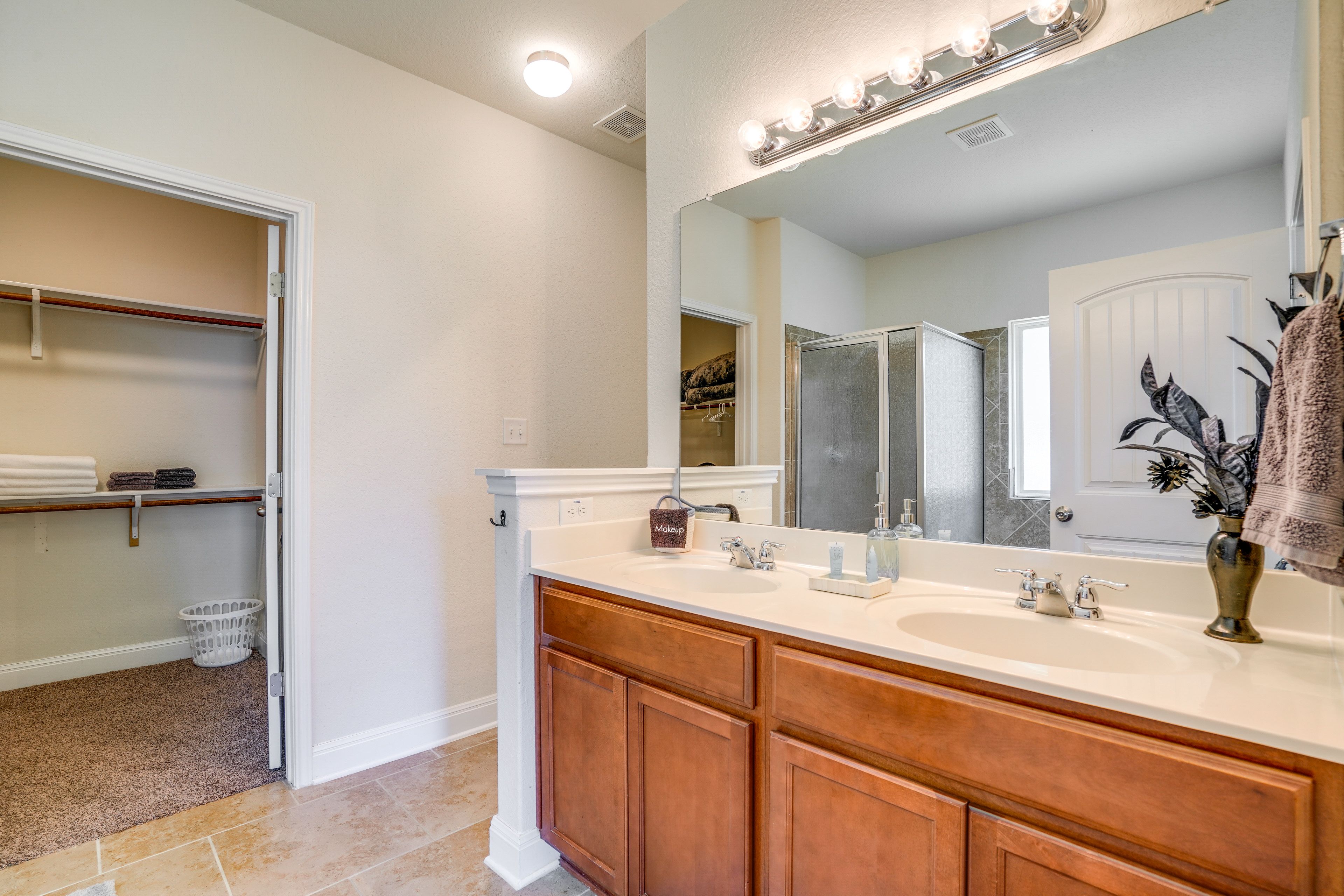 En-Suite Bathroom | Towels Provided | Complimentary Toiletries