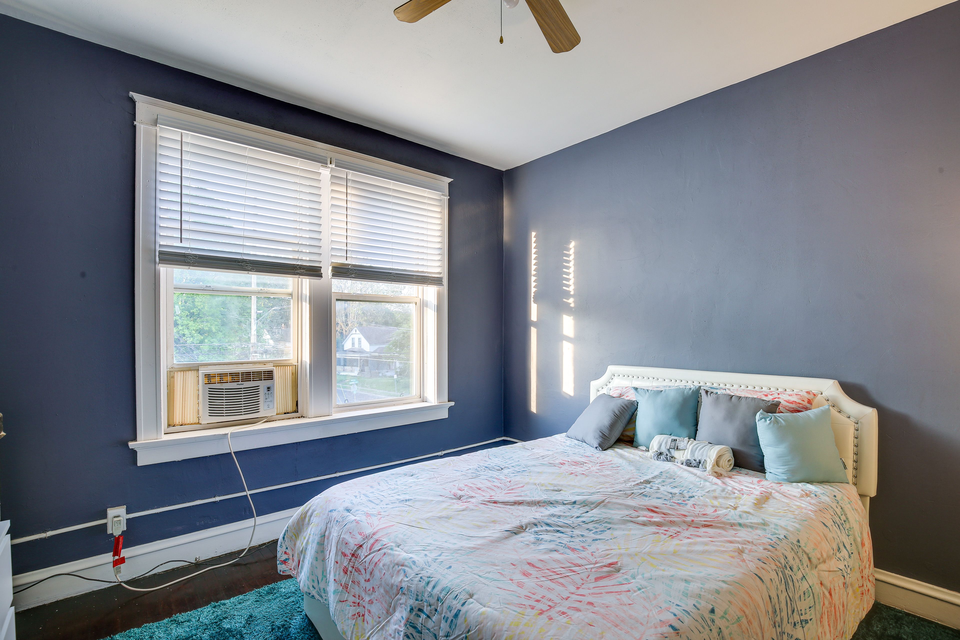 Bedroom 3 | Queen Bed