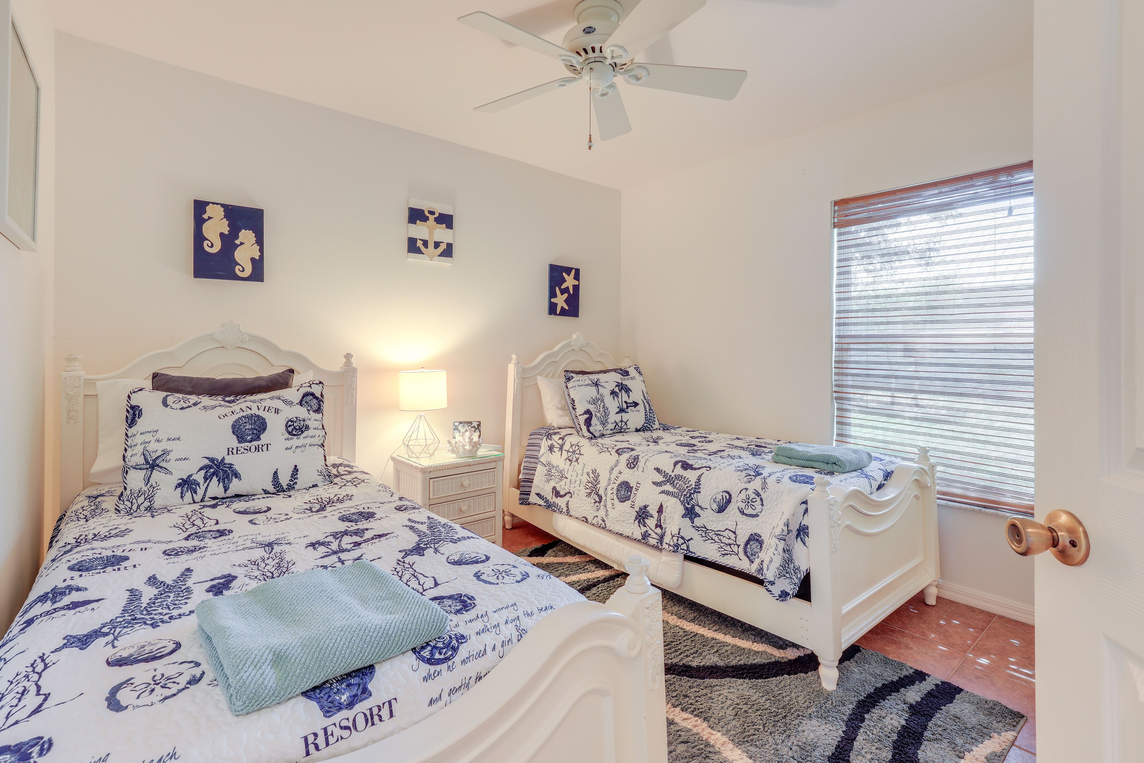 Bedroom 3 | 2 Twin Beds | 1 Toddler Bed Rail