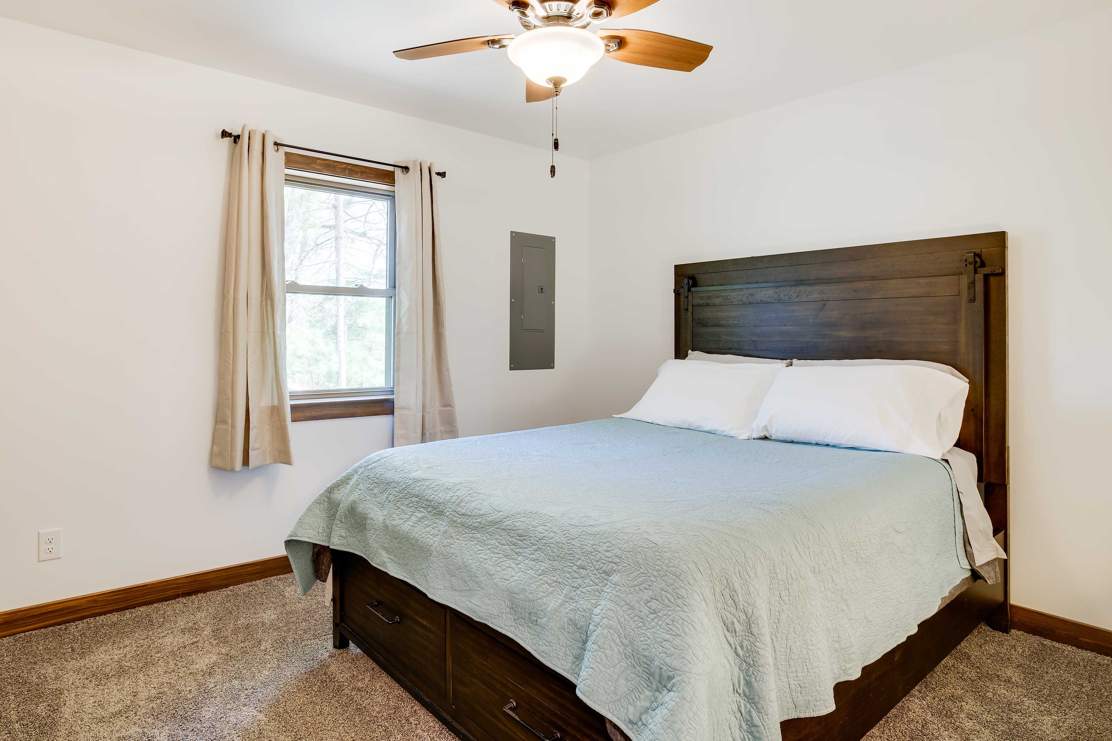 Bedroom 2 | Queen Bed | Flat-Screen TV