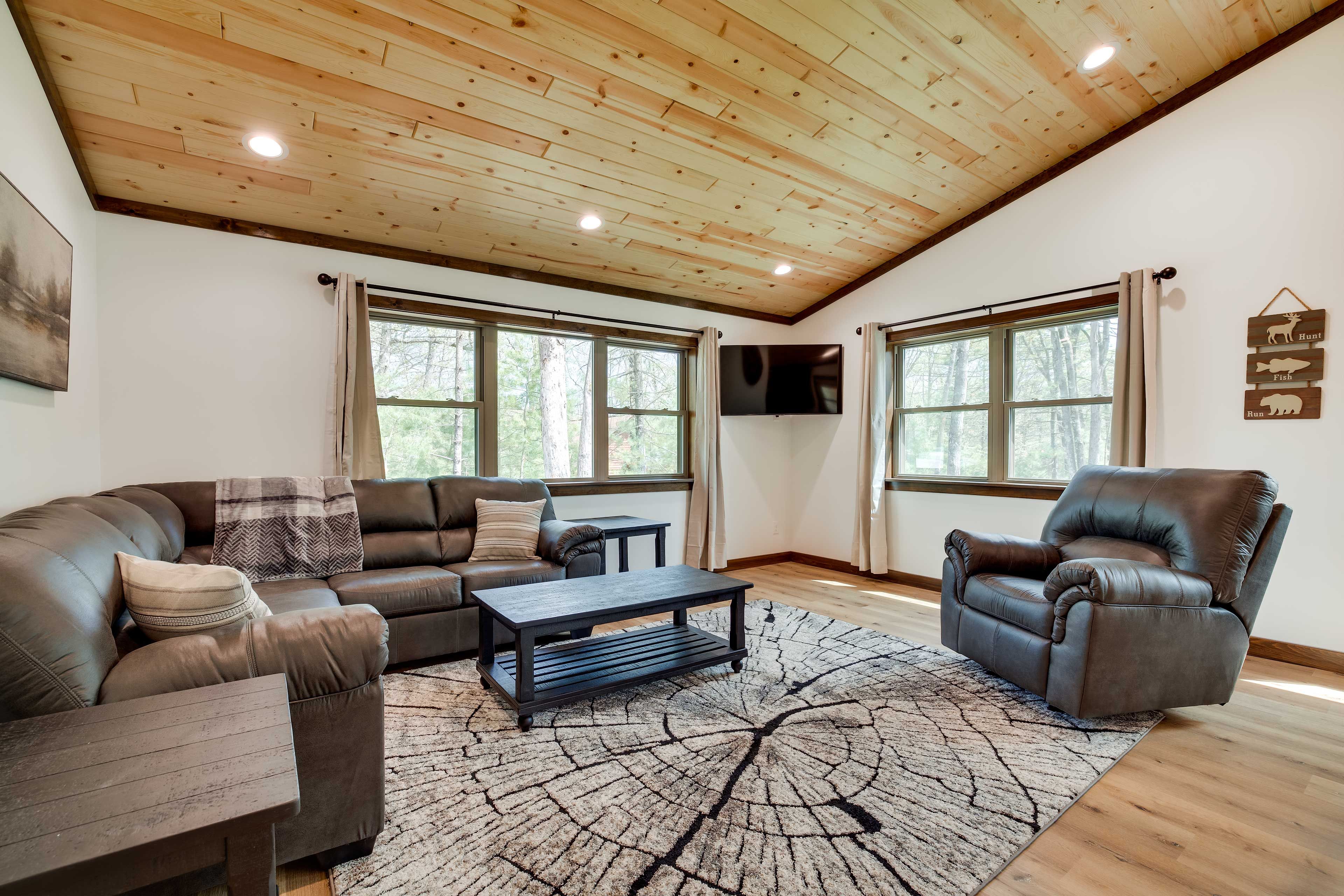 Hatfield Vacation Rental | 3BR | 2BA | Step-Free Access | 1,848 Sq Ft