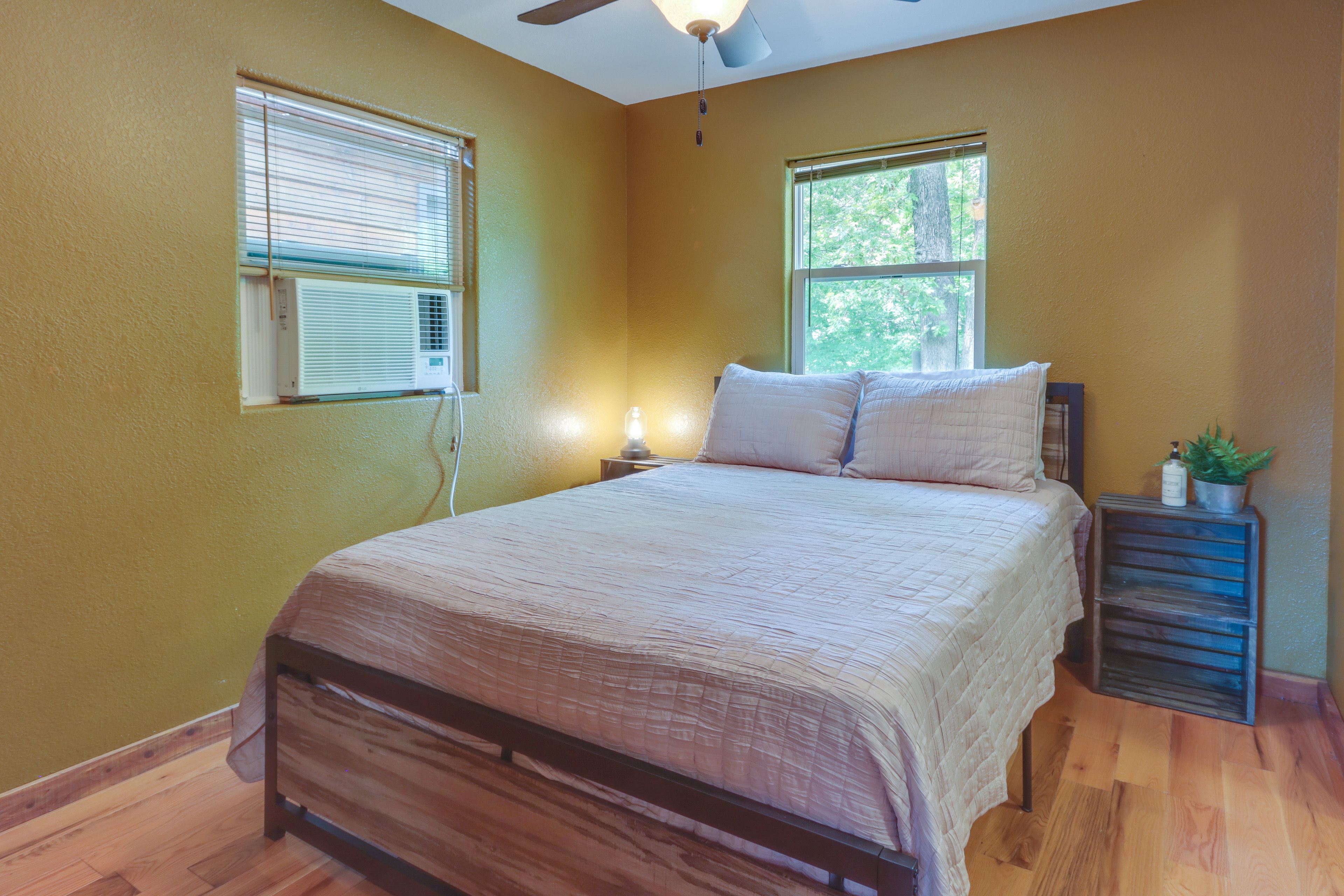 Bedroom 1 | Queen Bed | Linens Provided