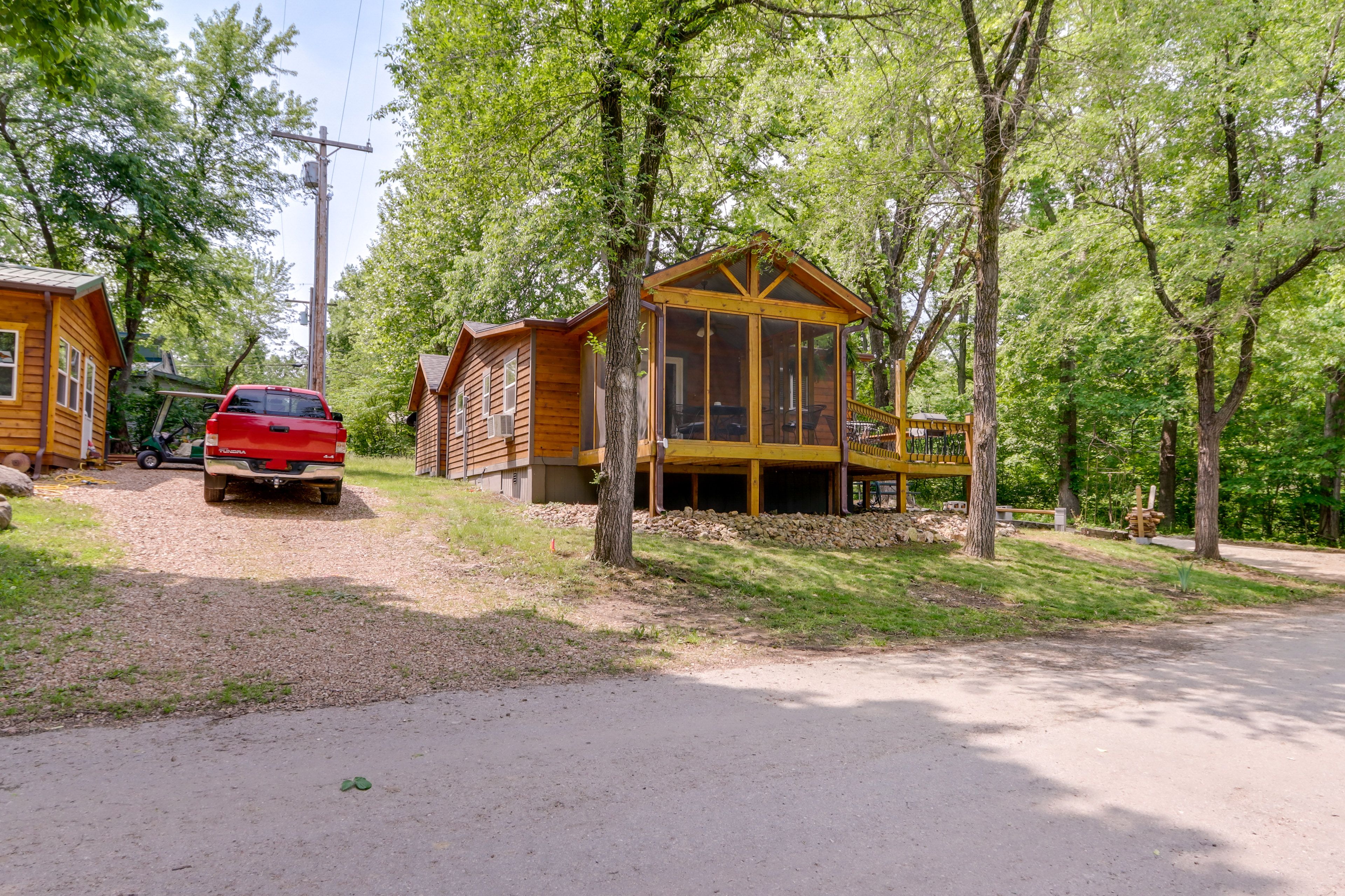 Parking | Driveway (1 Vehicle) | Off-Street (2 Vehicles) | Trailer Parking