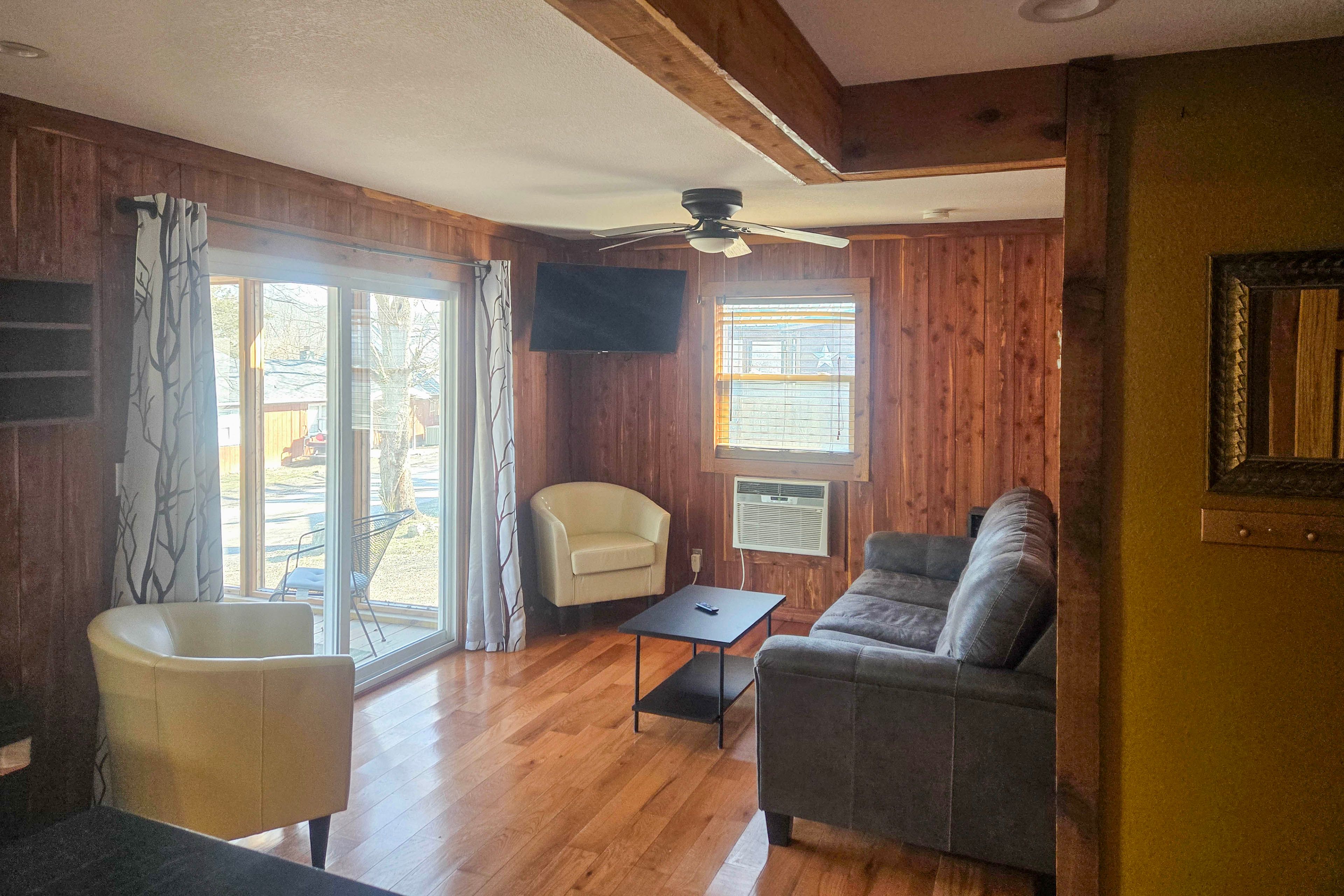 Living Room | Sleeper Sofa | Twin Sleeper Ottoman