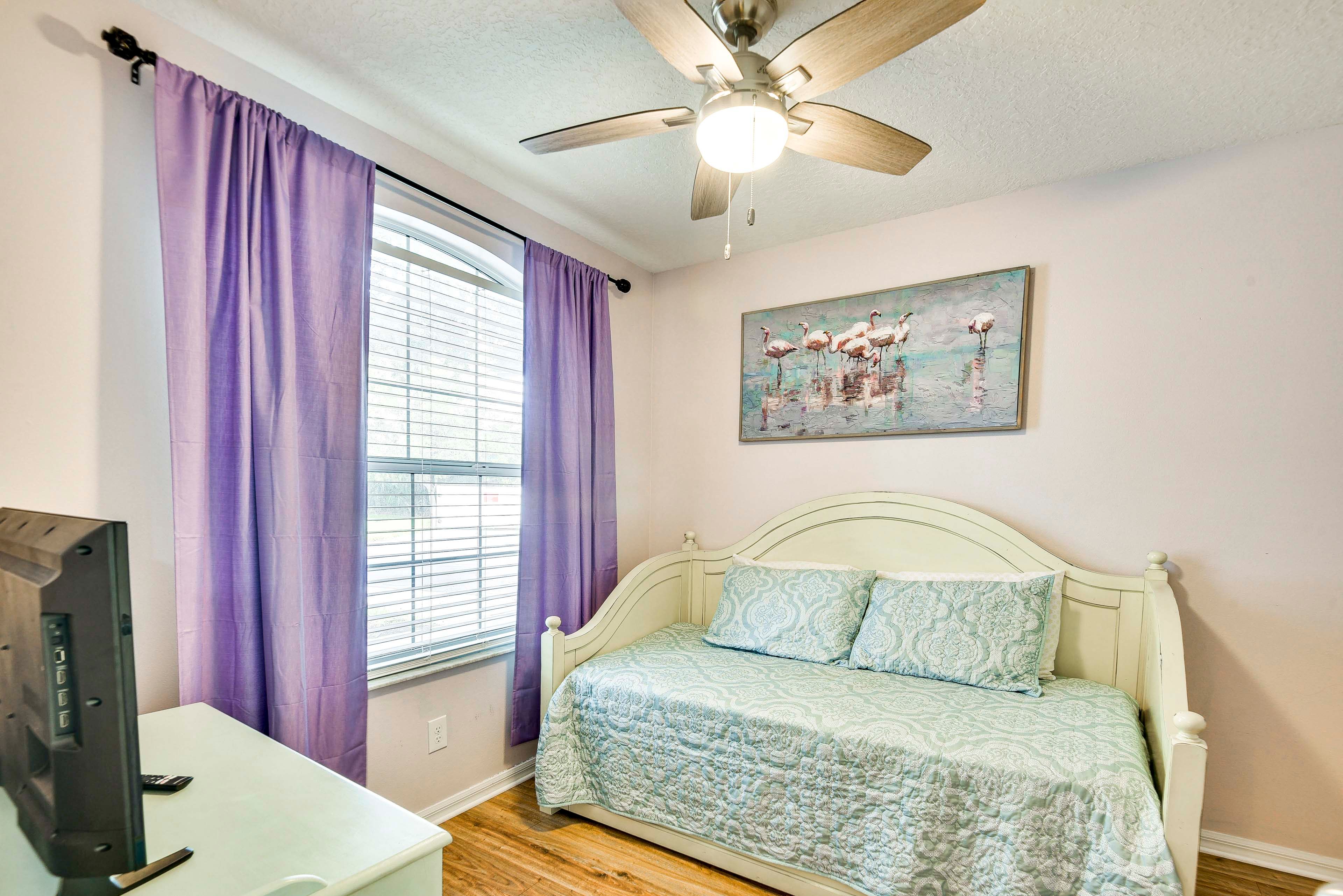 Bedroom 2 | Full Daybed