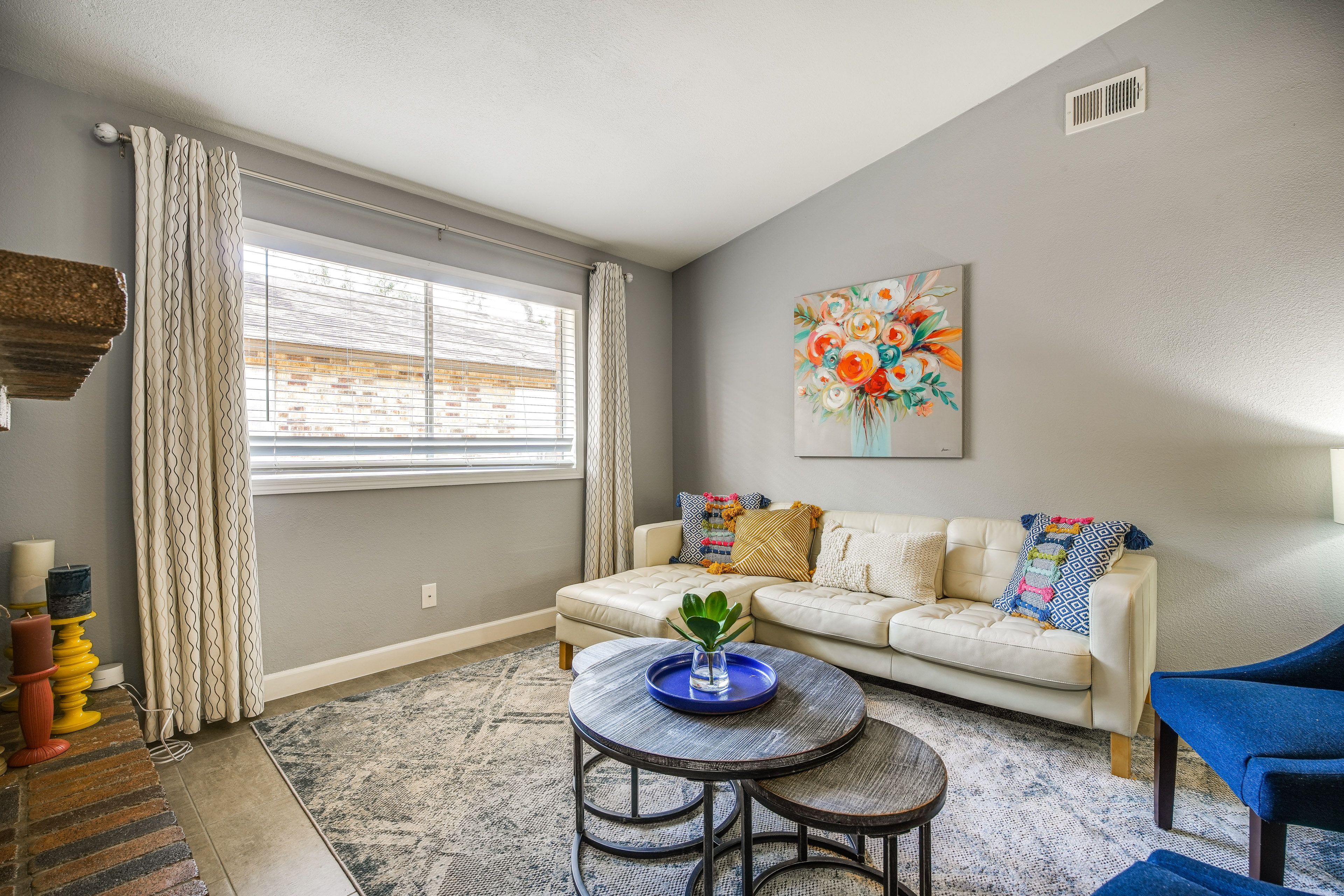 Living Room | Fireplace (Decorative Only)