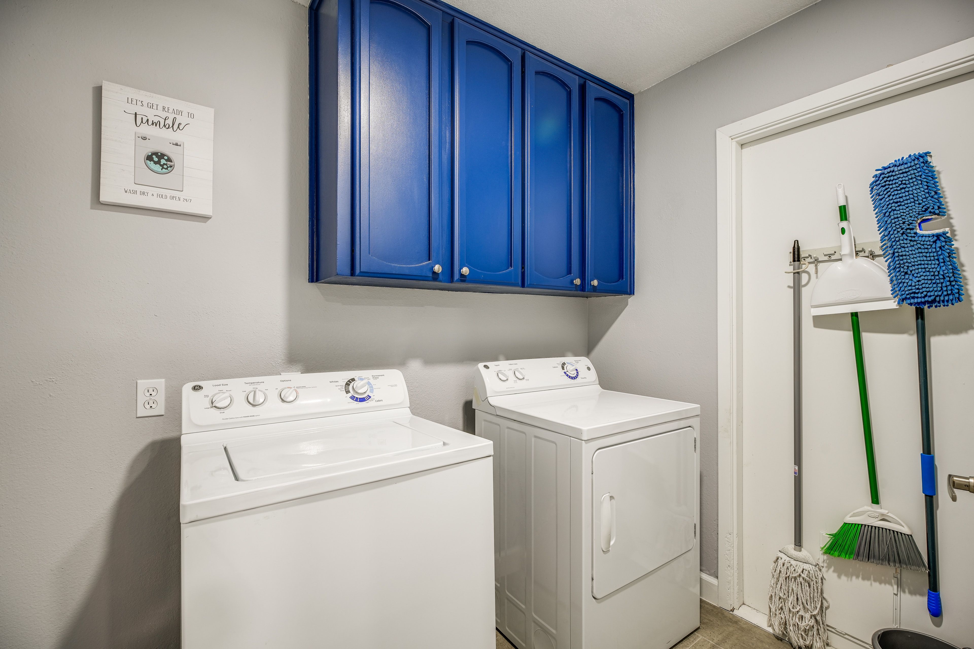 Washer + Dryer