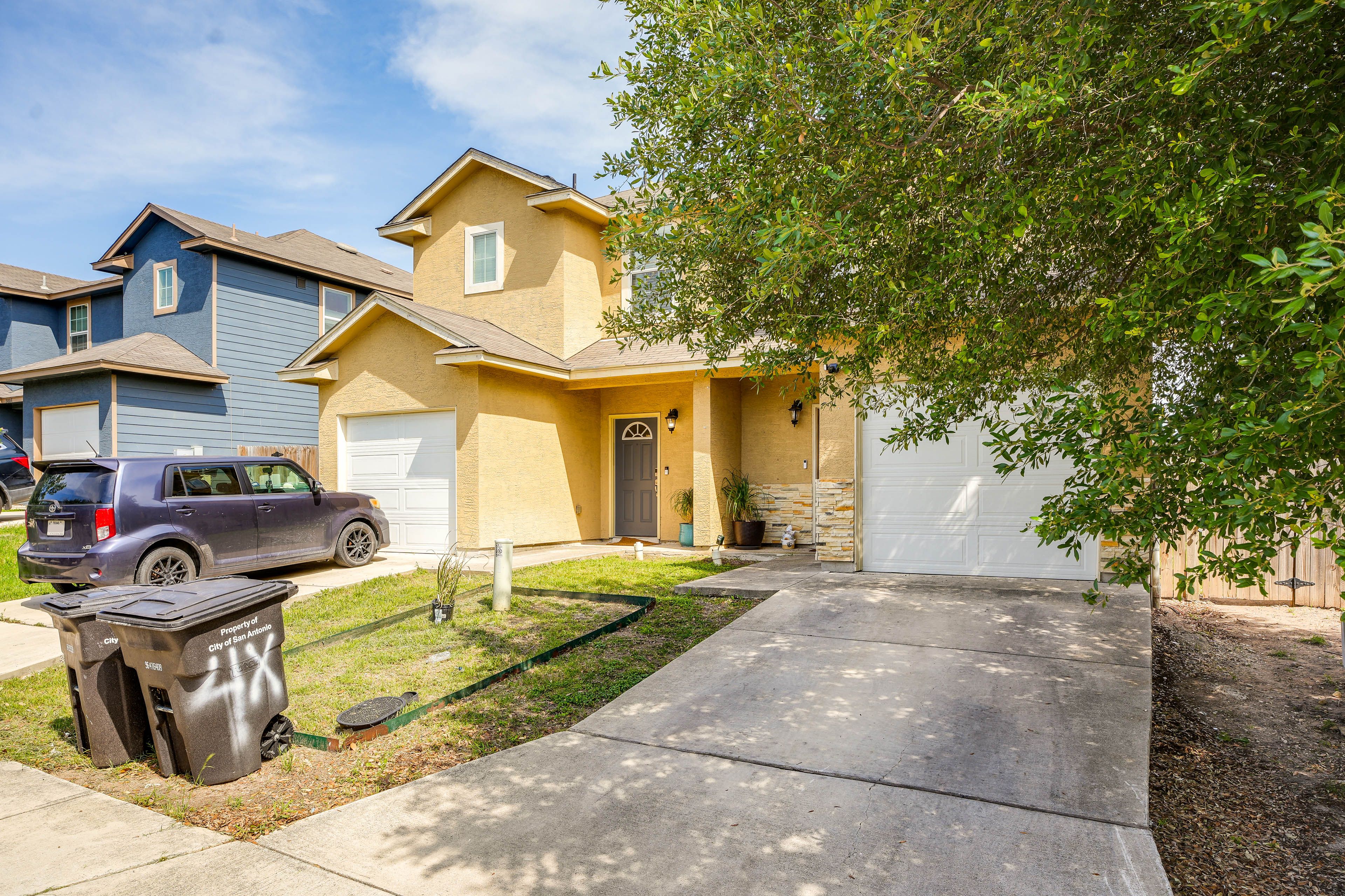 Parking | Driveway (1 Vehicle) | Garage (1 Vehicle) | Street Parking