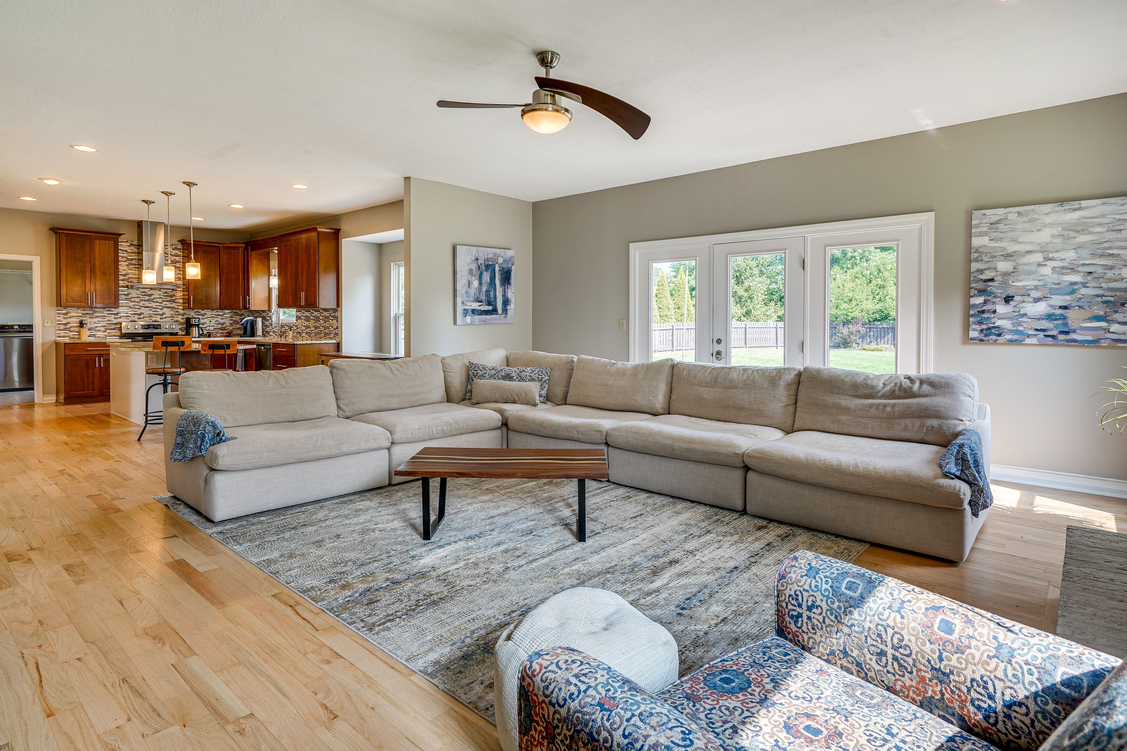 Living Room | Smart TV