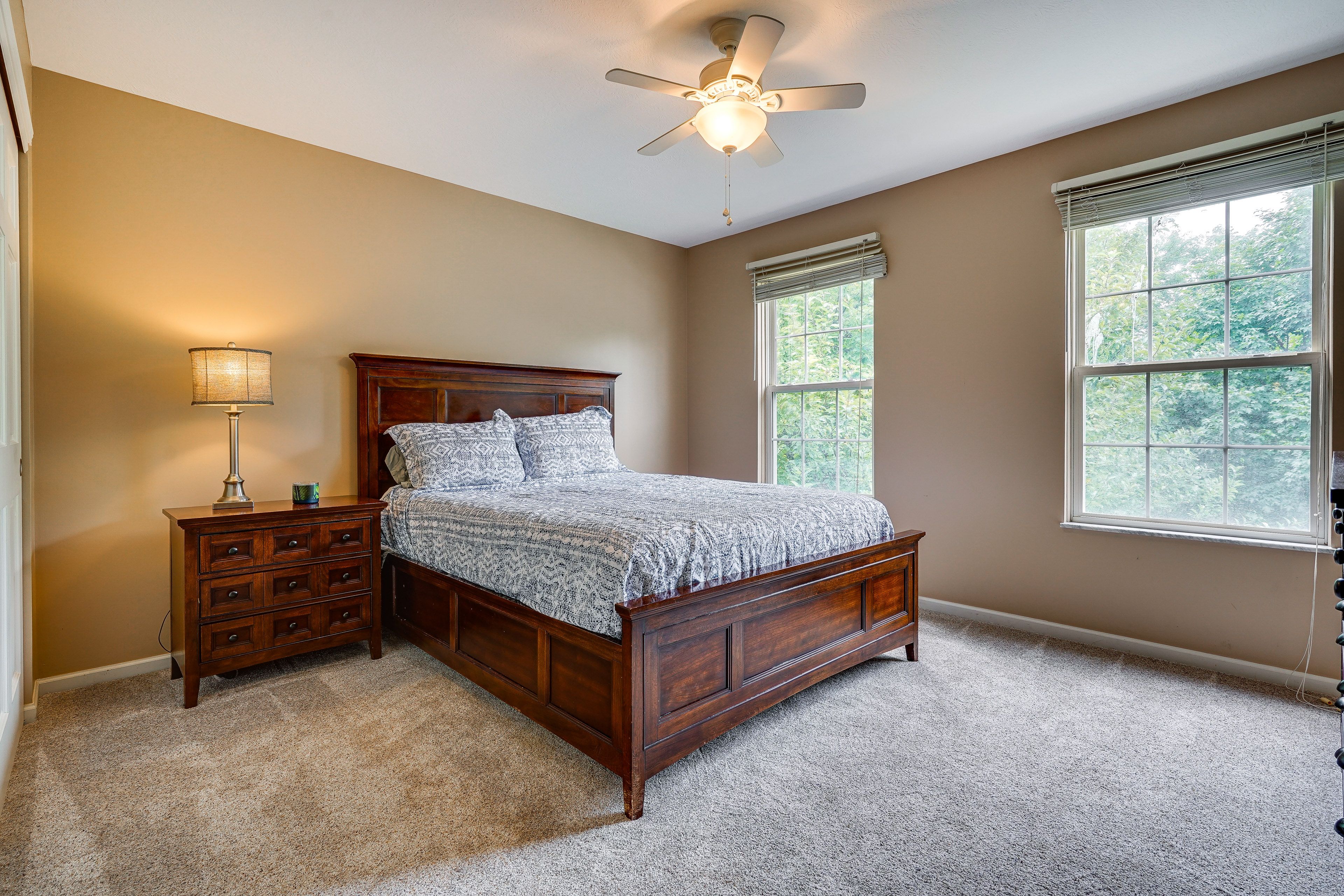 Bedroom 2 | Queen Bed