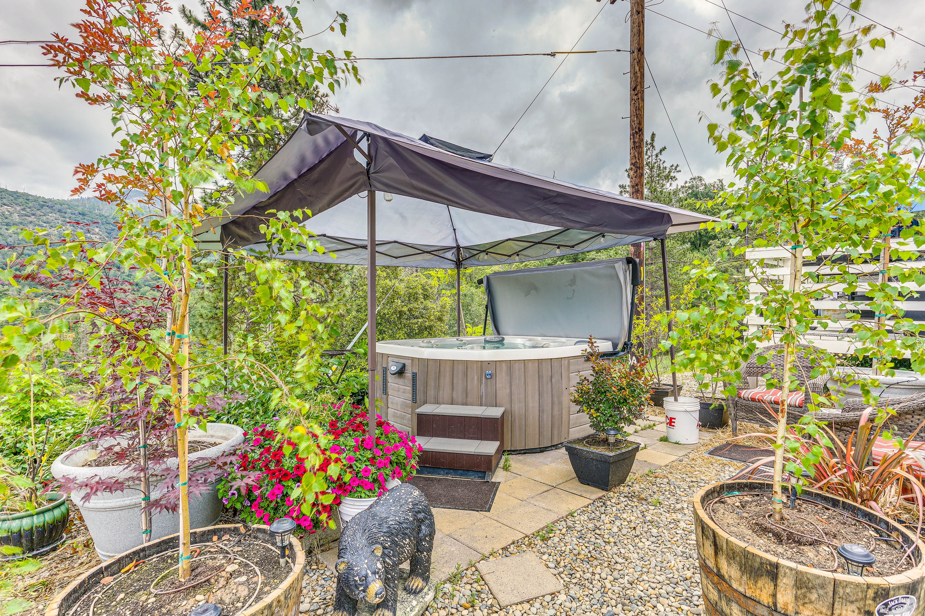 Oakhurst Vacation Rental | 3BR | 2BA | Stairs Required | 1,300 Sq Ft