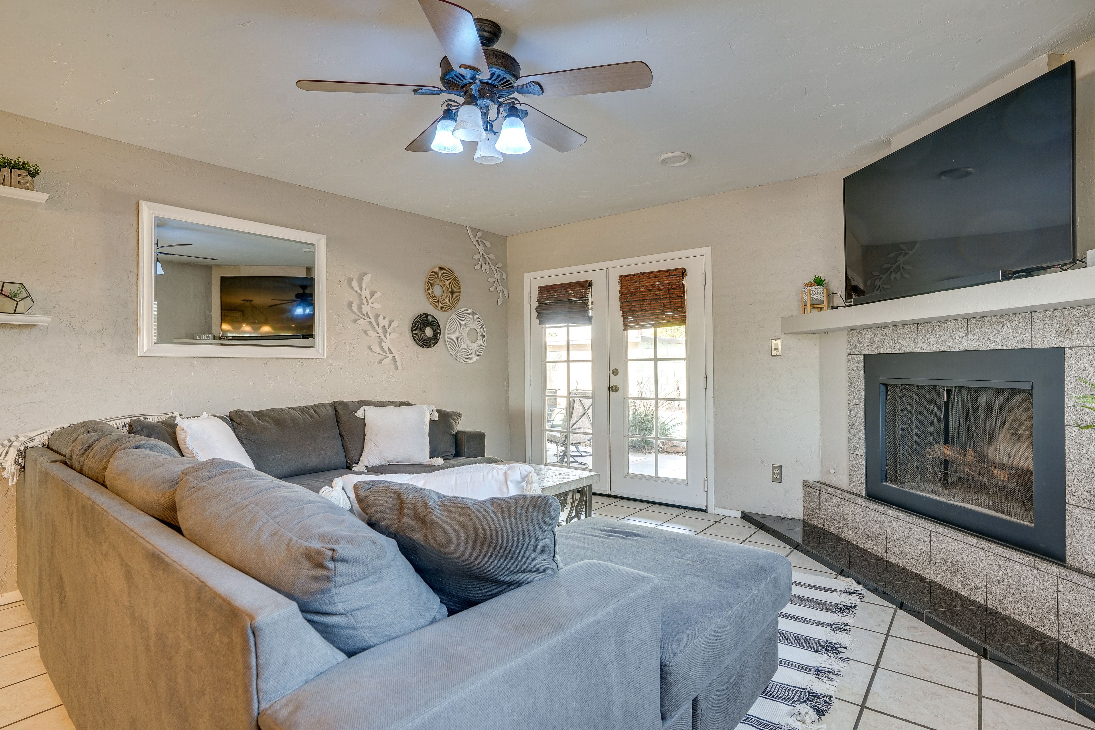 Living Room | Wood-Burning Fire Pit | Smart TV