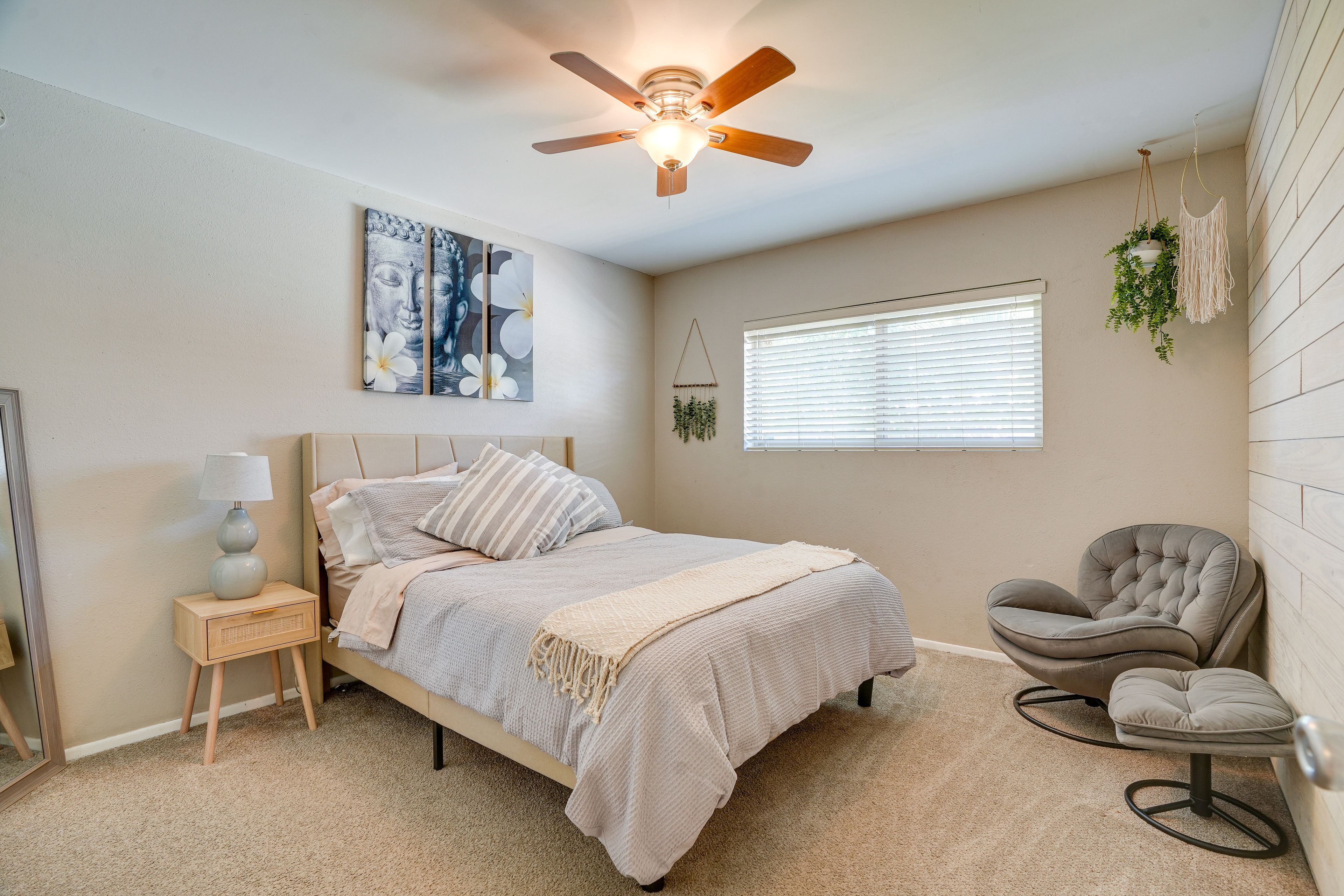 Bedroom 4 | Queen Bed