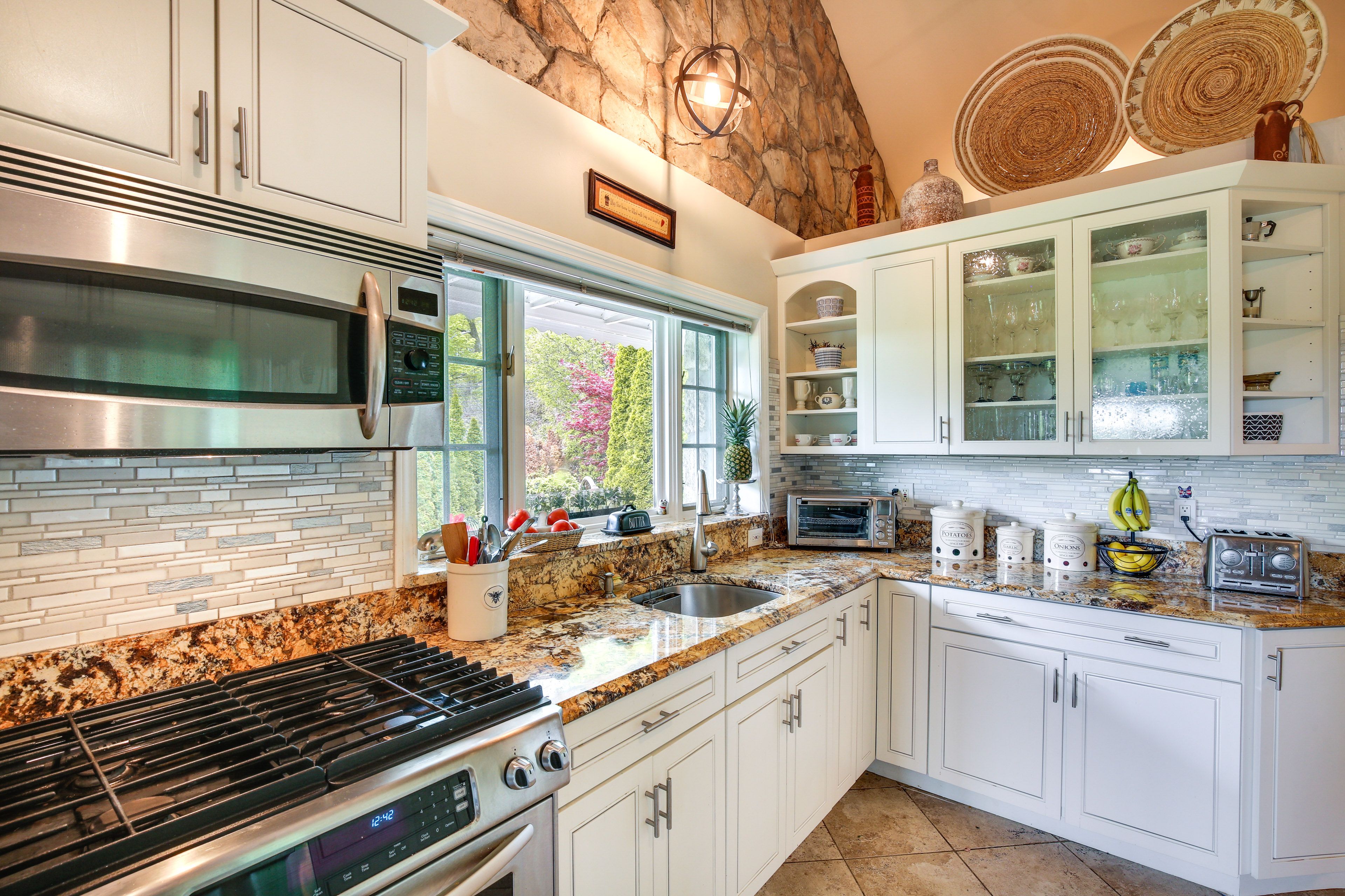 Kitchen | Dishware & Flatware | Coffee Maker | Toaster Oven