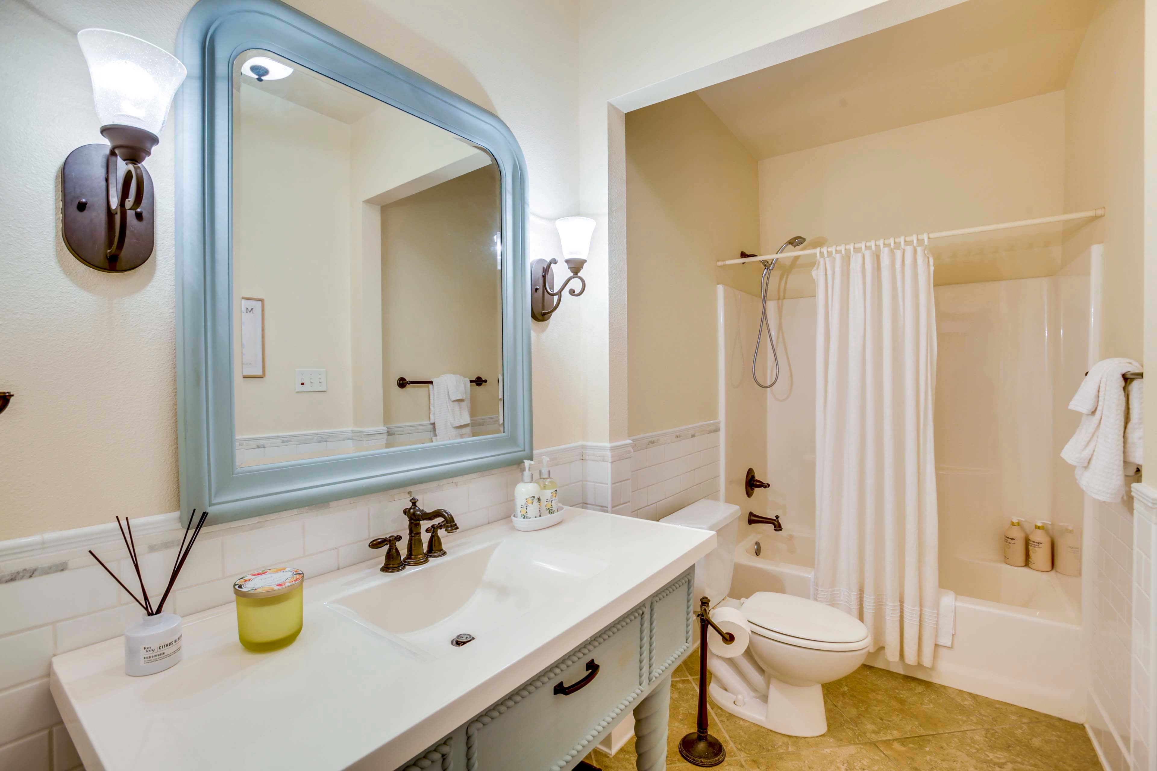 Full Bathroom