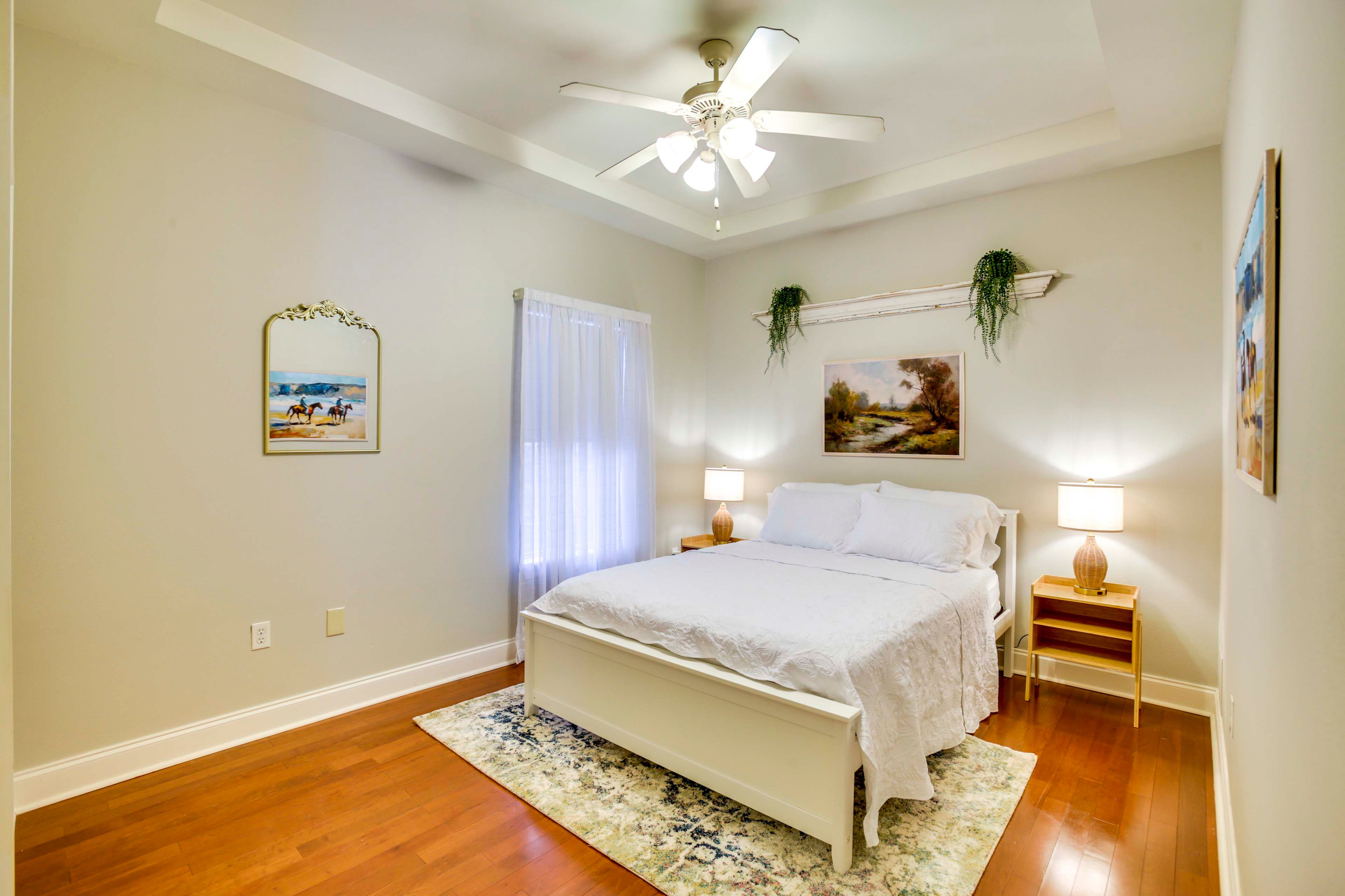 Bedroom 2 | Queen Bed