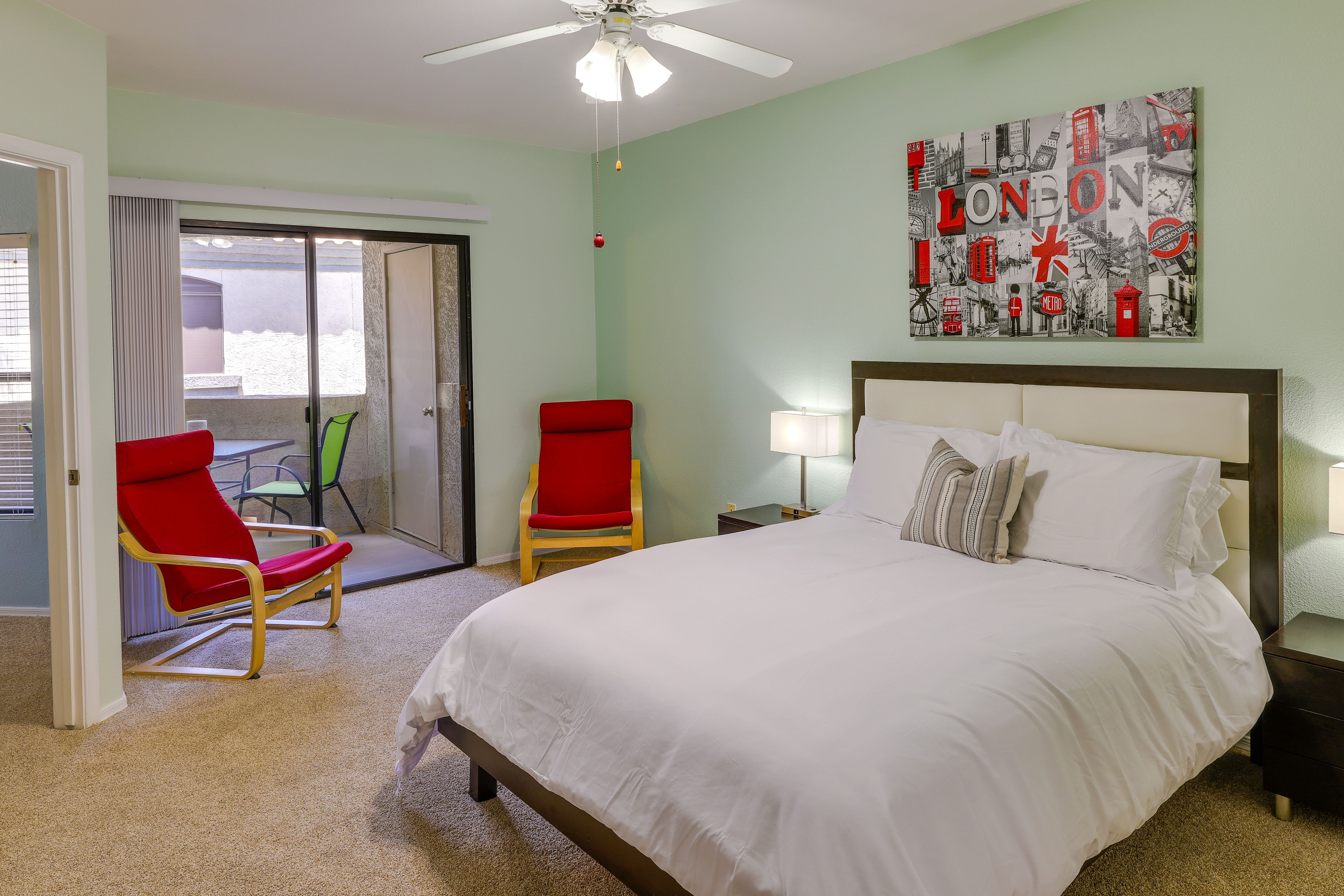 Bedroom 1 (Suite) | Queen Bed | Linens Provided